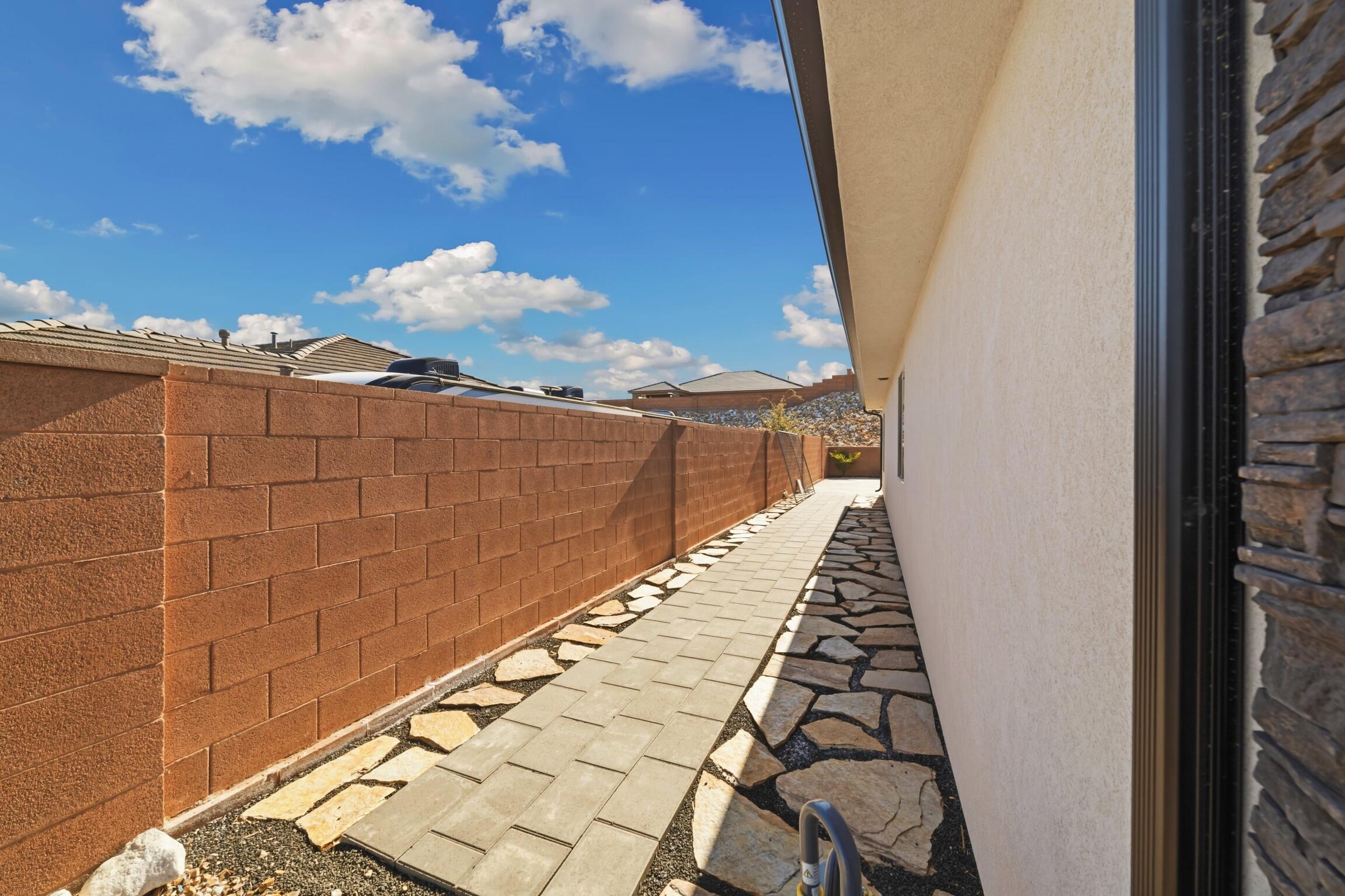 SAND RIDGE - Residential