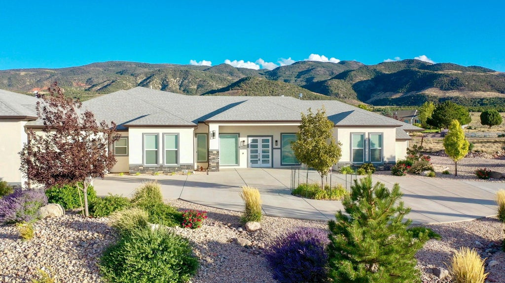 Photo of 1531 S Laura Circle W, Parowan, UT 84761 (MLS # 26-276954)
