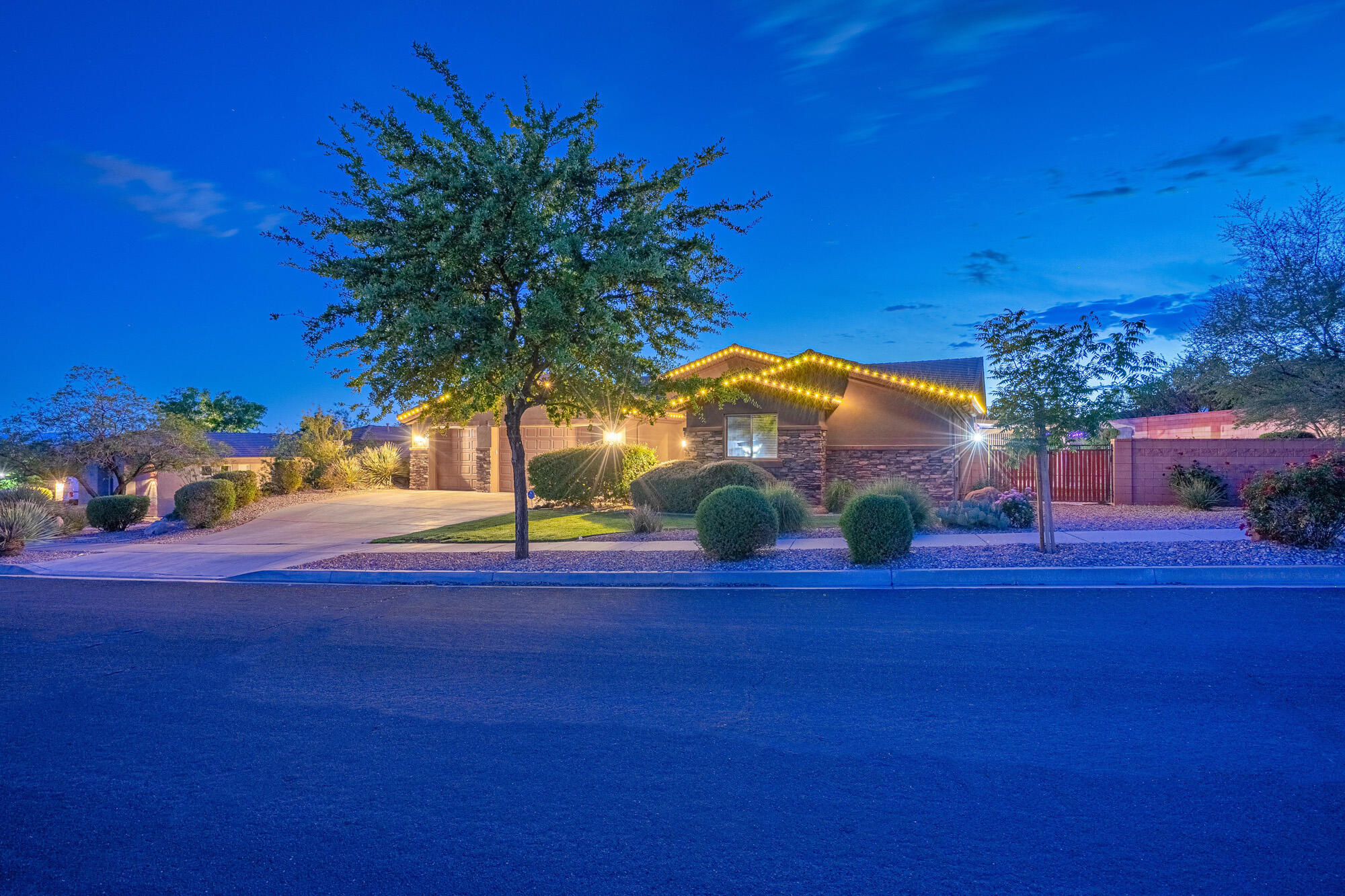 CORAL CANYON - Residential