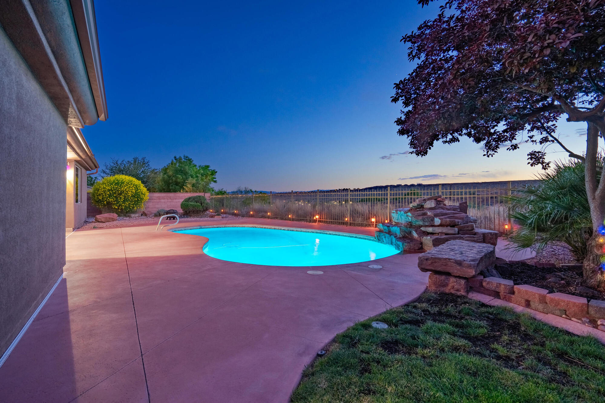 CORAL CANYON - Residential