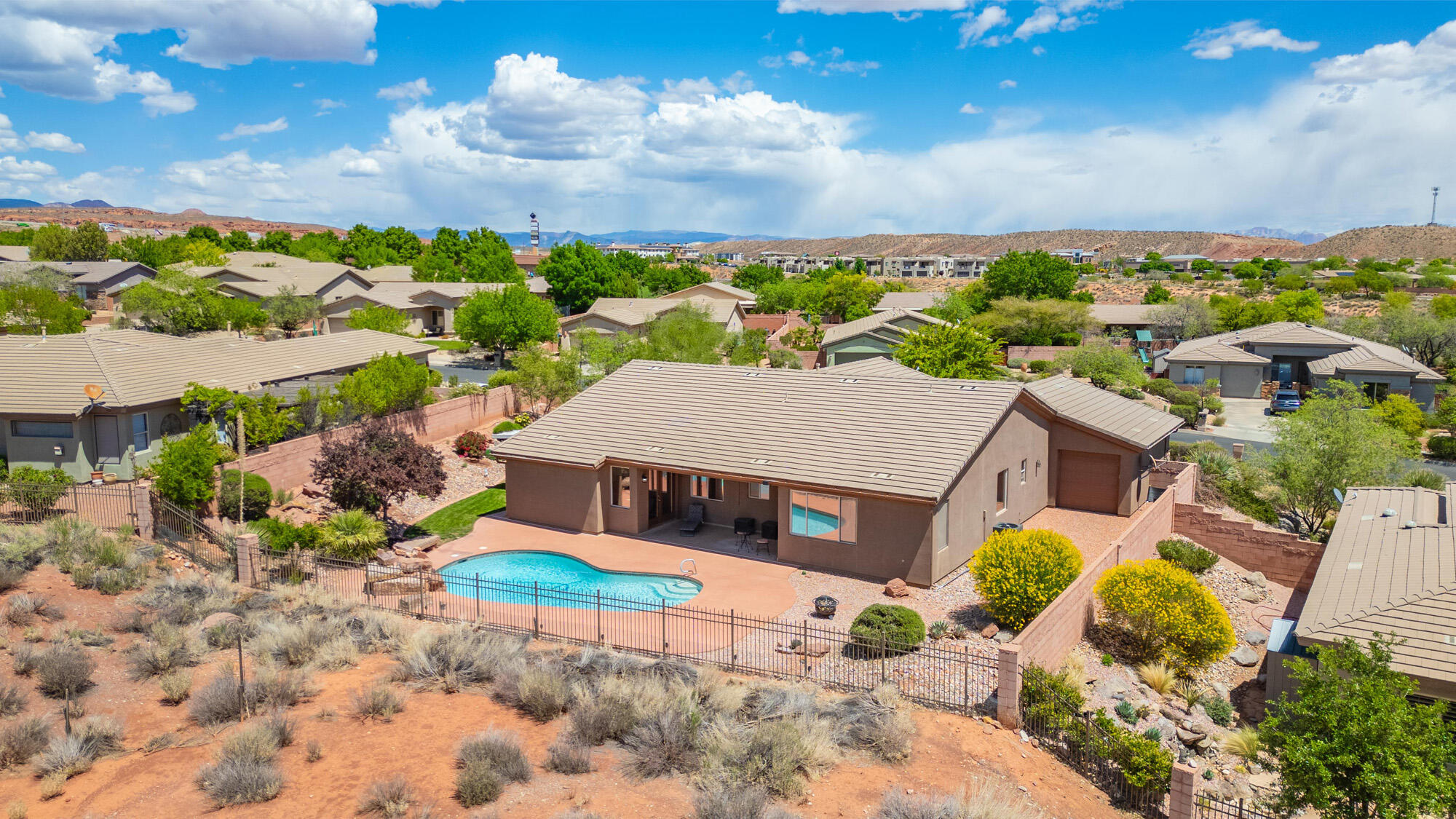 CORAL CANYON - Residential