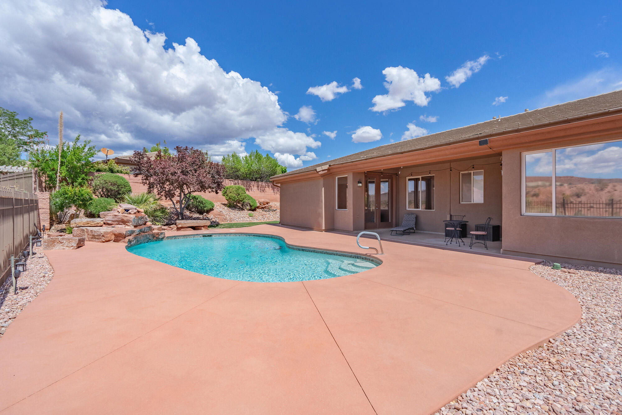 CORAL CANYON - Residential