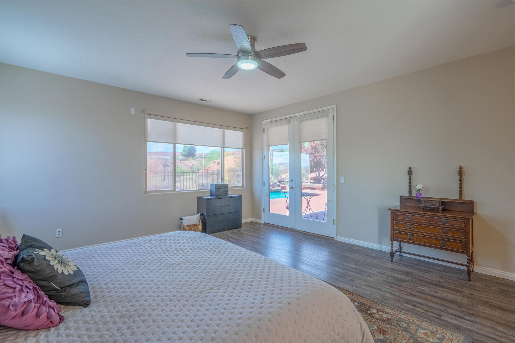 CORAL CANYON - Residential