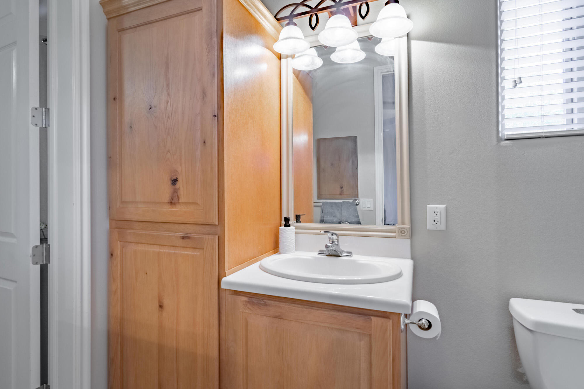 CORAL CANYON - Residential