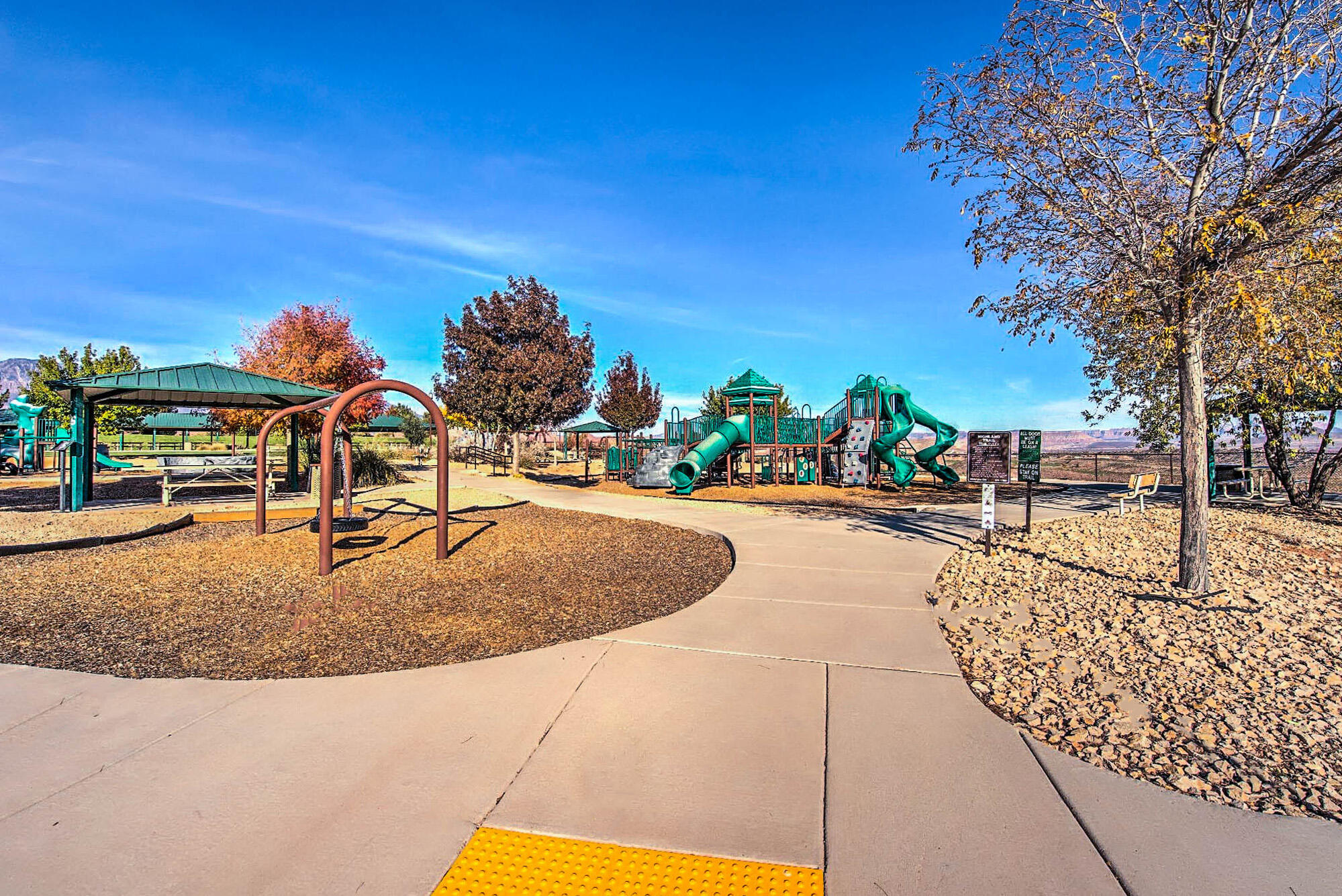 CORAL CANYON - Residential