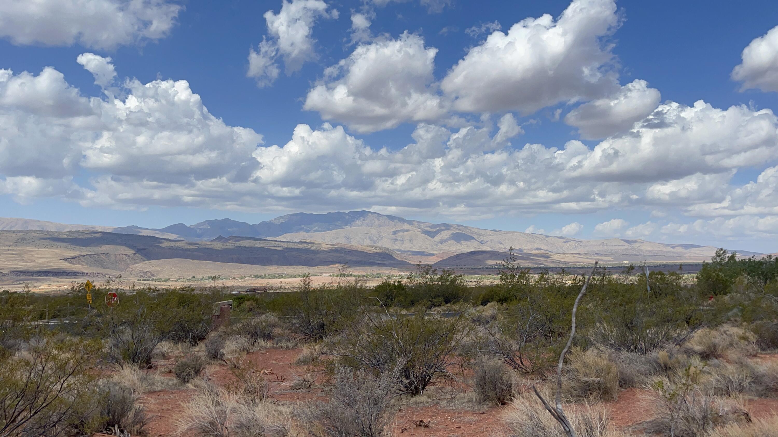 A truly exceptional and rare lot to find available in Kayenta. Located in the original Taviawk area with Ivins City Water, natural gas and sewer. The panoramic sweeping views from this lot are just waiting for a home design to take advantage of all that it has to offer.