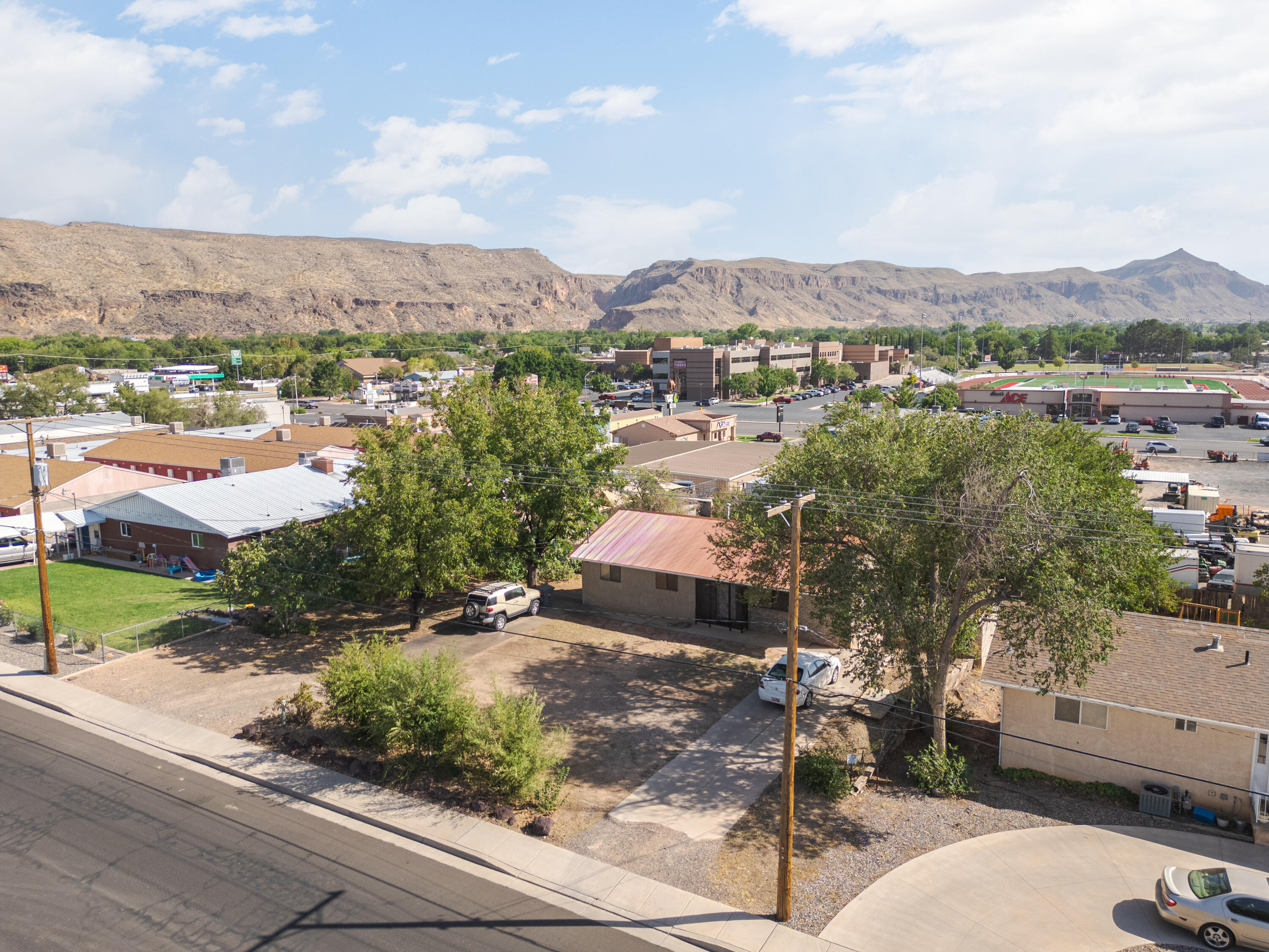 HURRICANE TOWNSITE - Residential