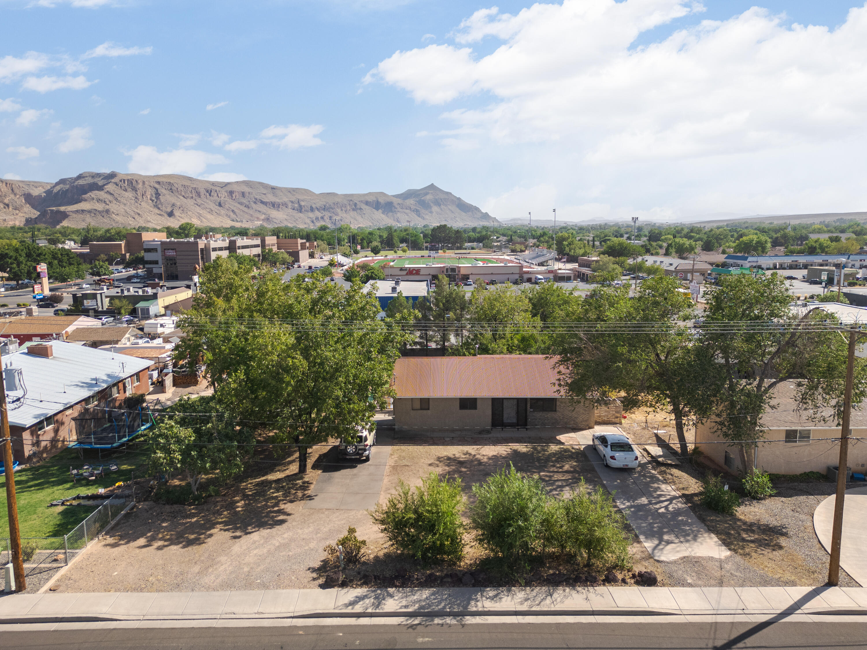 HURRICANE TOWNSITE - Residential