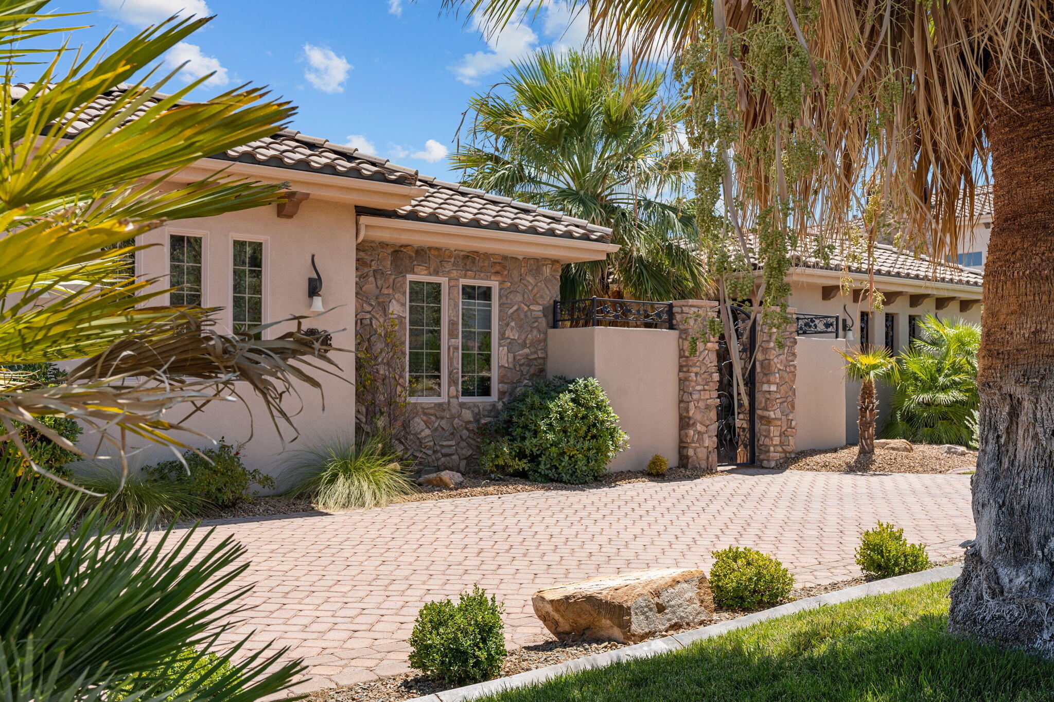 NORTHBRIDGE ESTATES - Residential