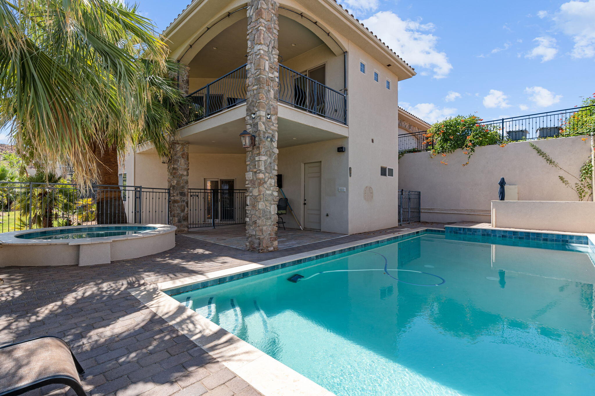 NORTHBRIDGE ESTATES - Residential