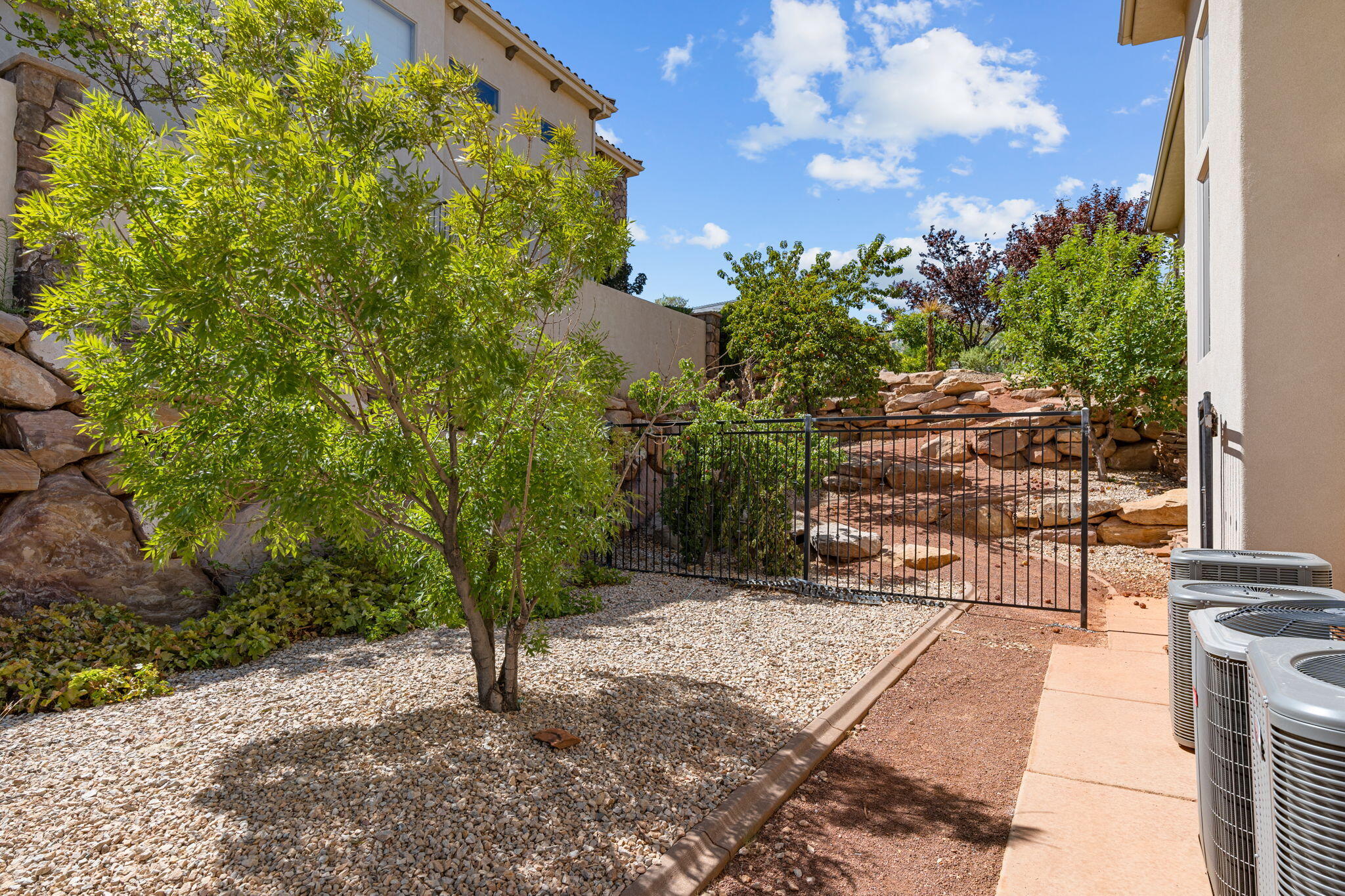 NORTHBRIDGE ESTATES - Residential