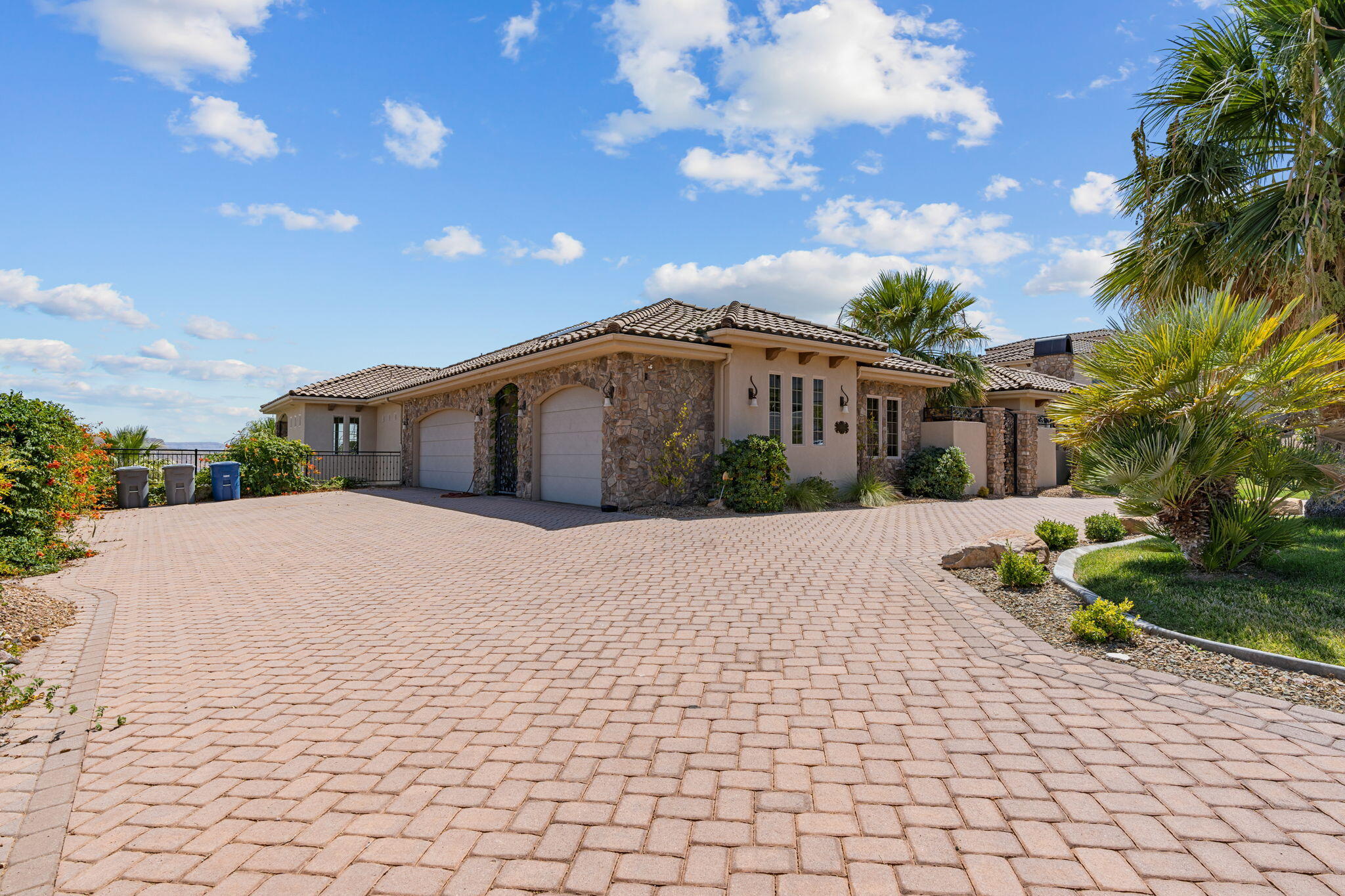 NORTHBRIDGE ESTATES - Residential