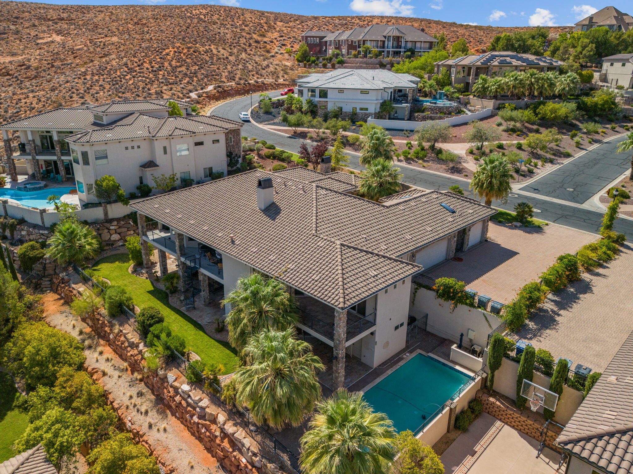 NORTHBRIDGE ESTATES - Residential