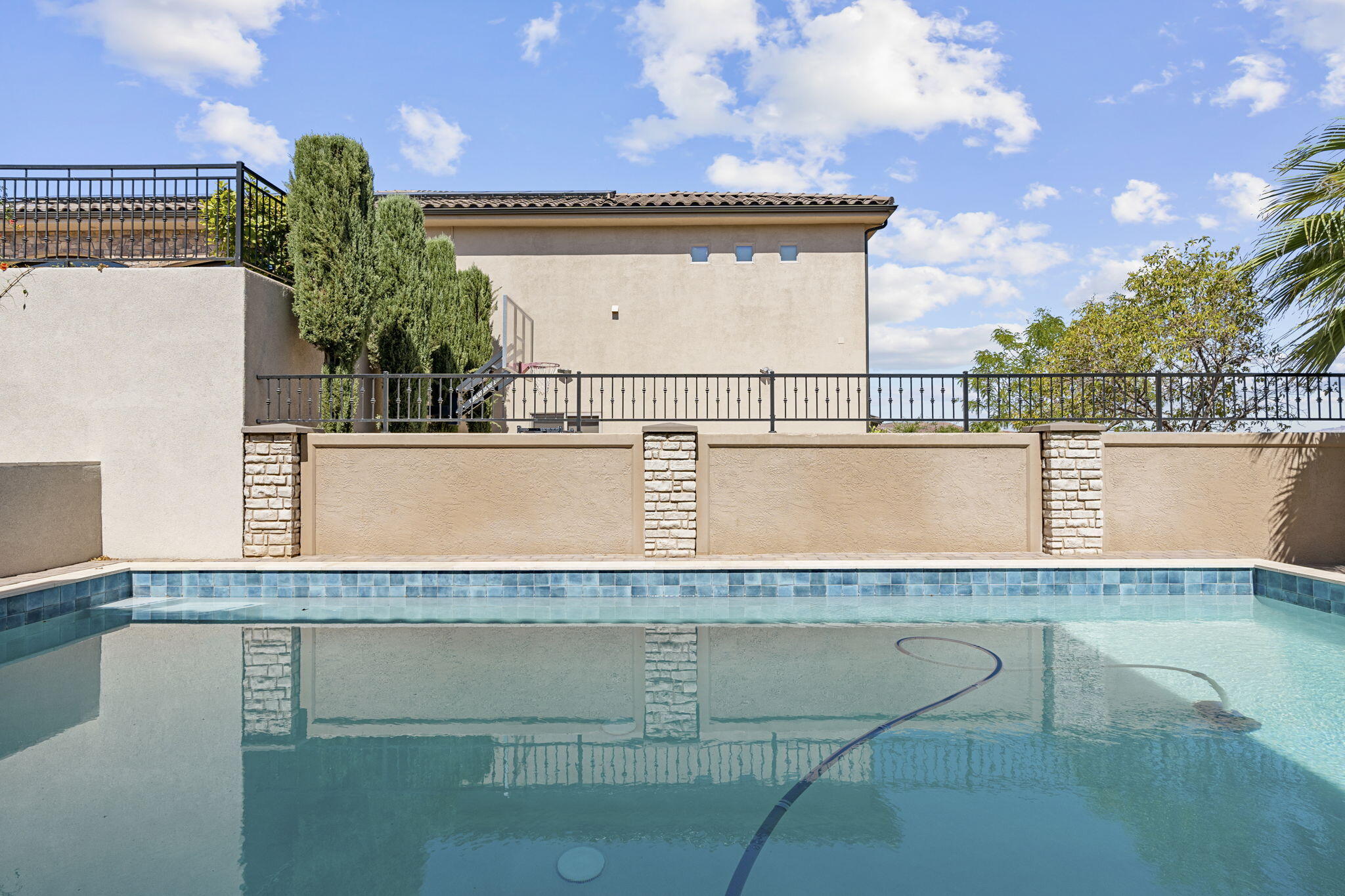 NORTHBRIDGE ESTATES - Residential