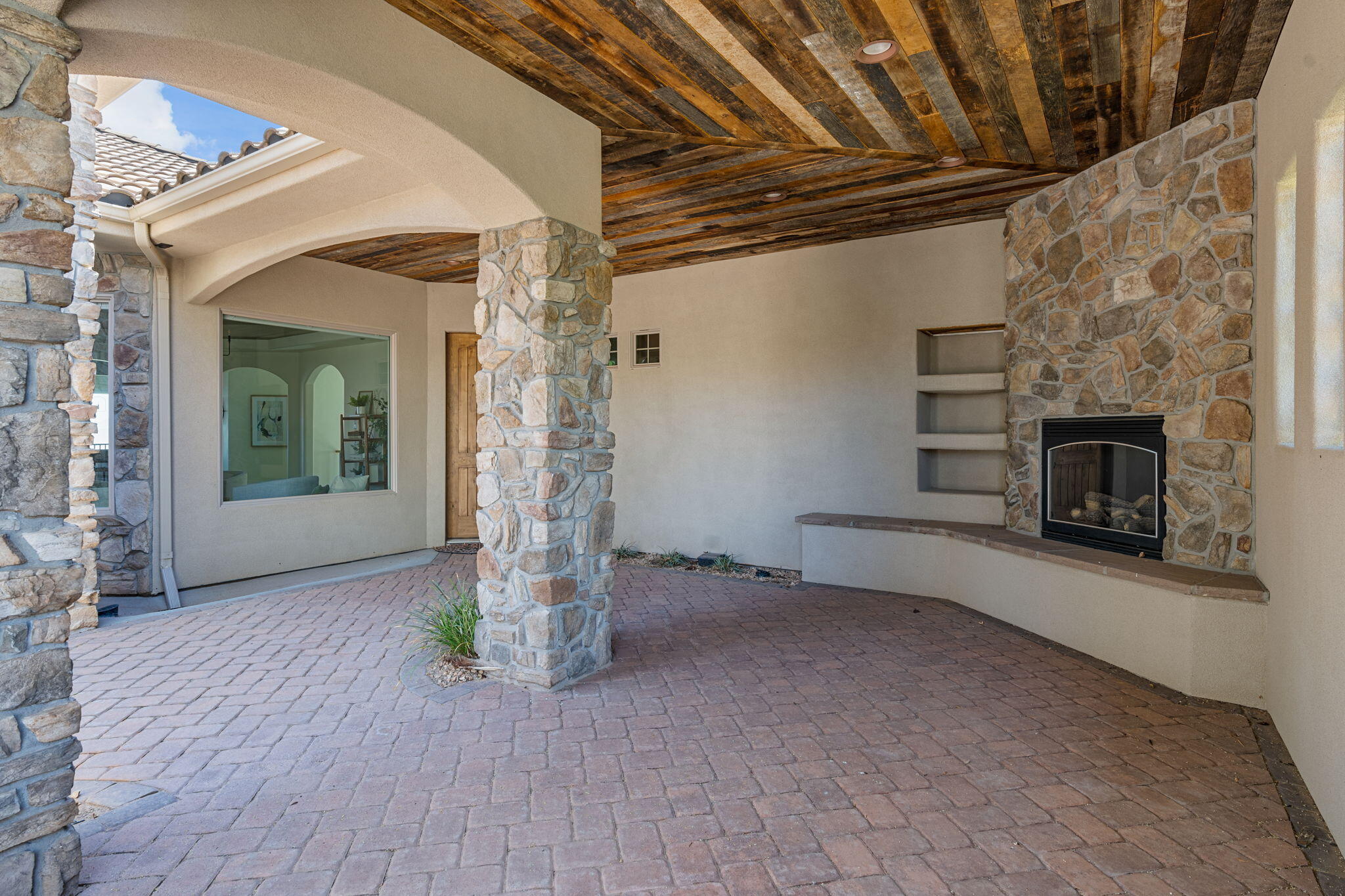 NORTHBRIDGE ESTATES - Residential