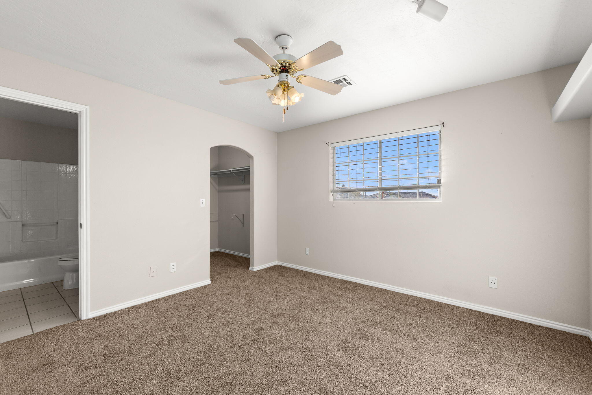 WASHINGTON ESTATES - Residential