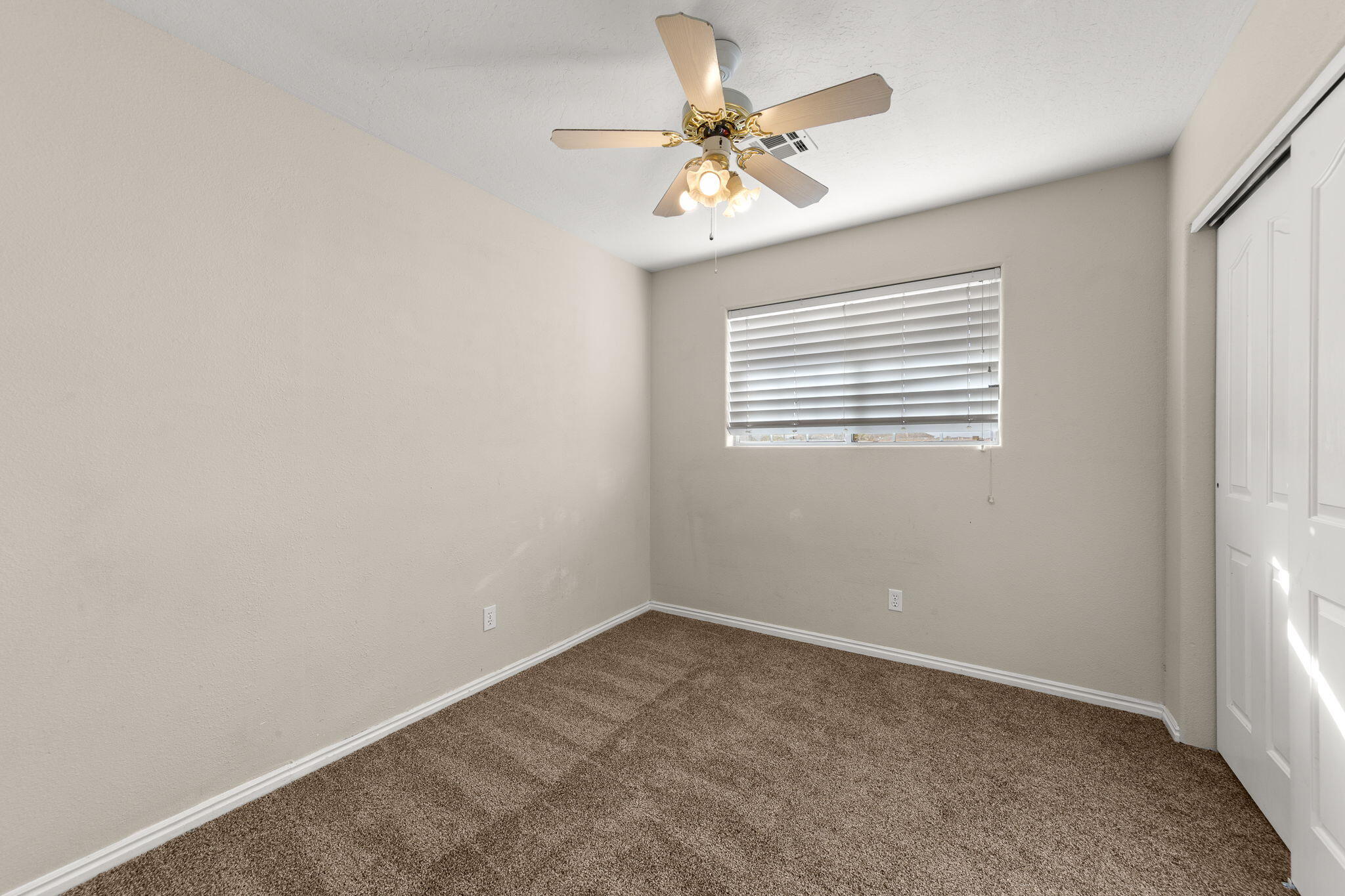 WASHINGTON ESTATES - Residential