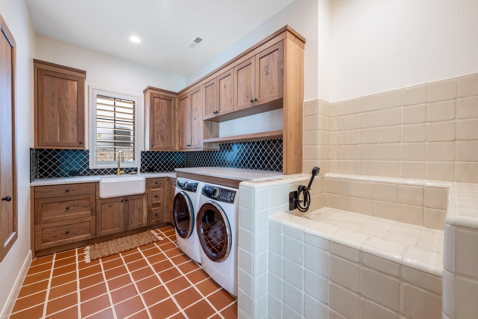 COVE AT SUNBROOK - Residential