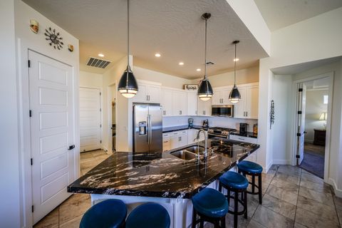 Tiny photo for 186 MEGOZZO DR, Saint George, UT 84770 (MLS # 26-271394)