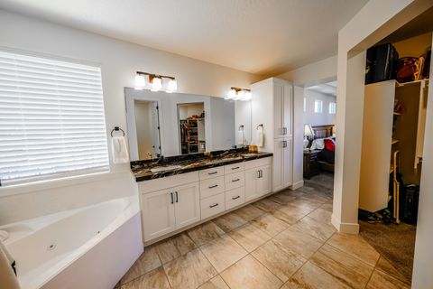 Tiny photo for 186 MEGOZZO DR, Saint George, UT 84770 (MLS # 26-271394)