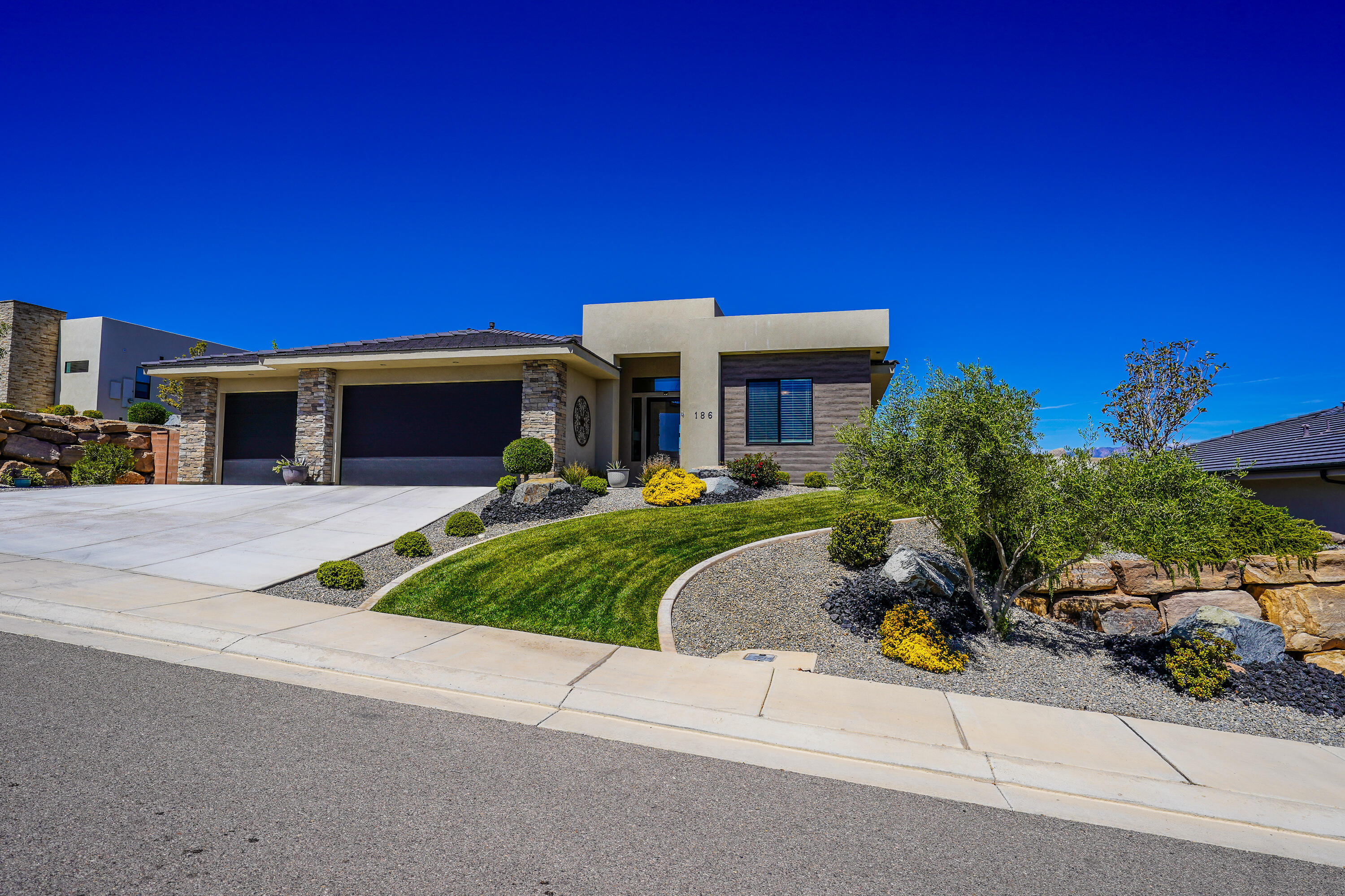 ARANCIO POINT - Residential