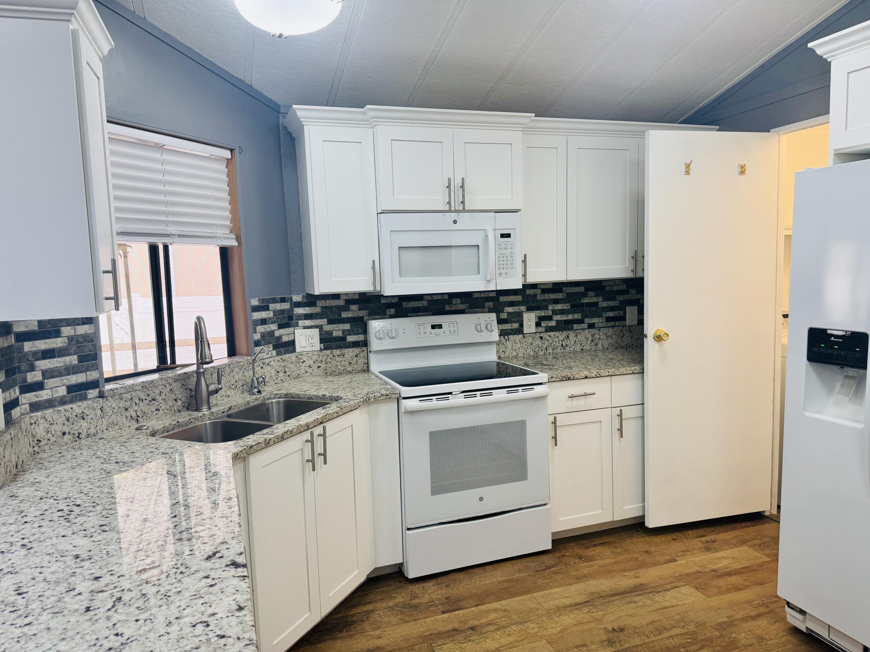 ST GEORGE TOWNSITE - Residential