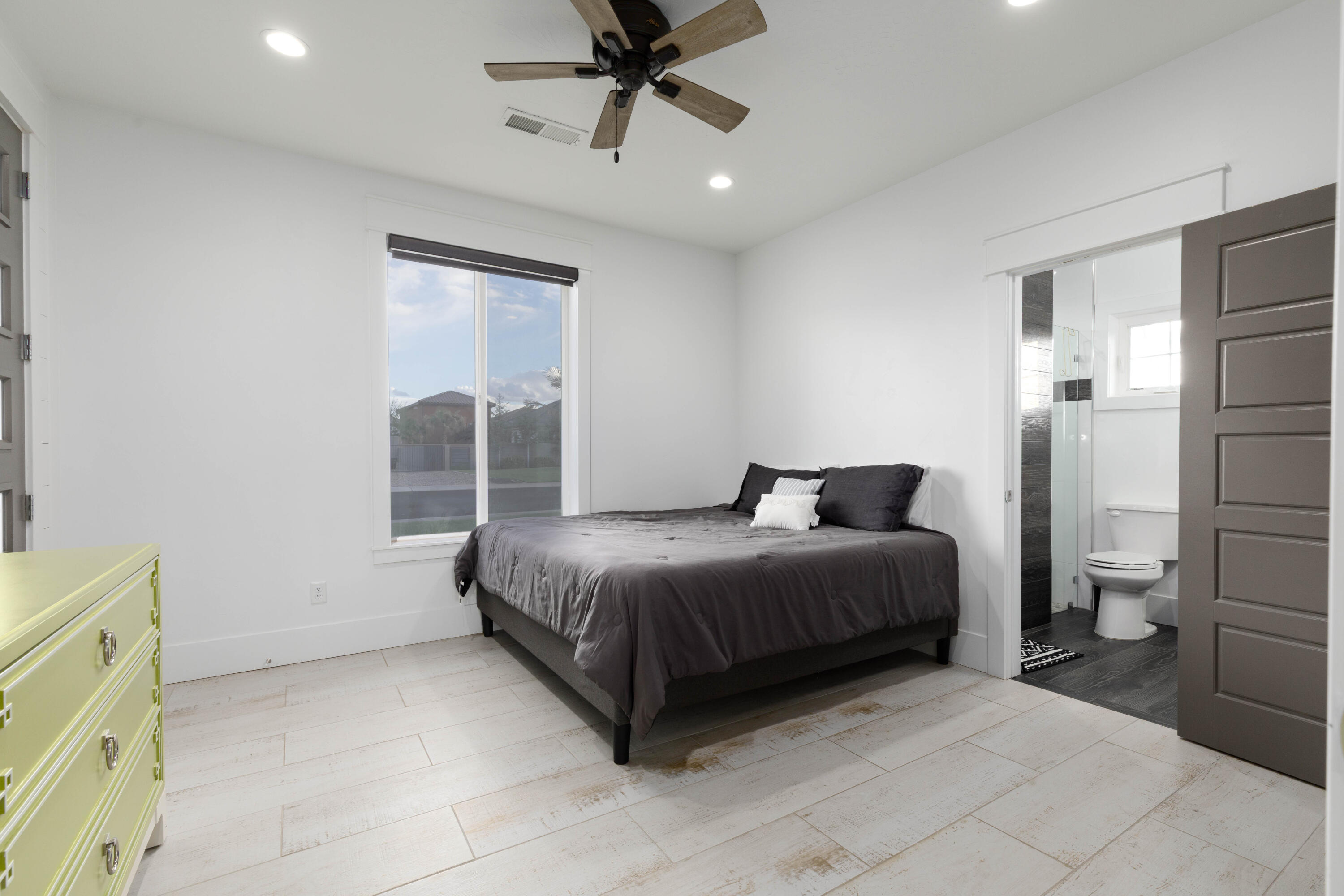 DIXIE SPRINGS - Residential