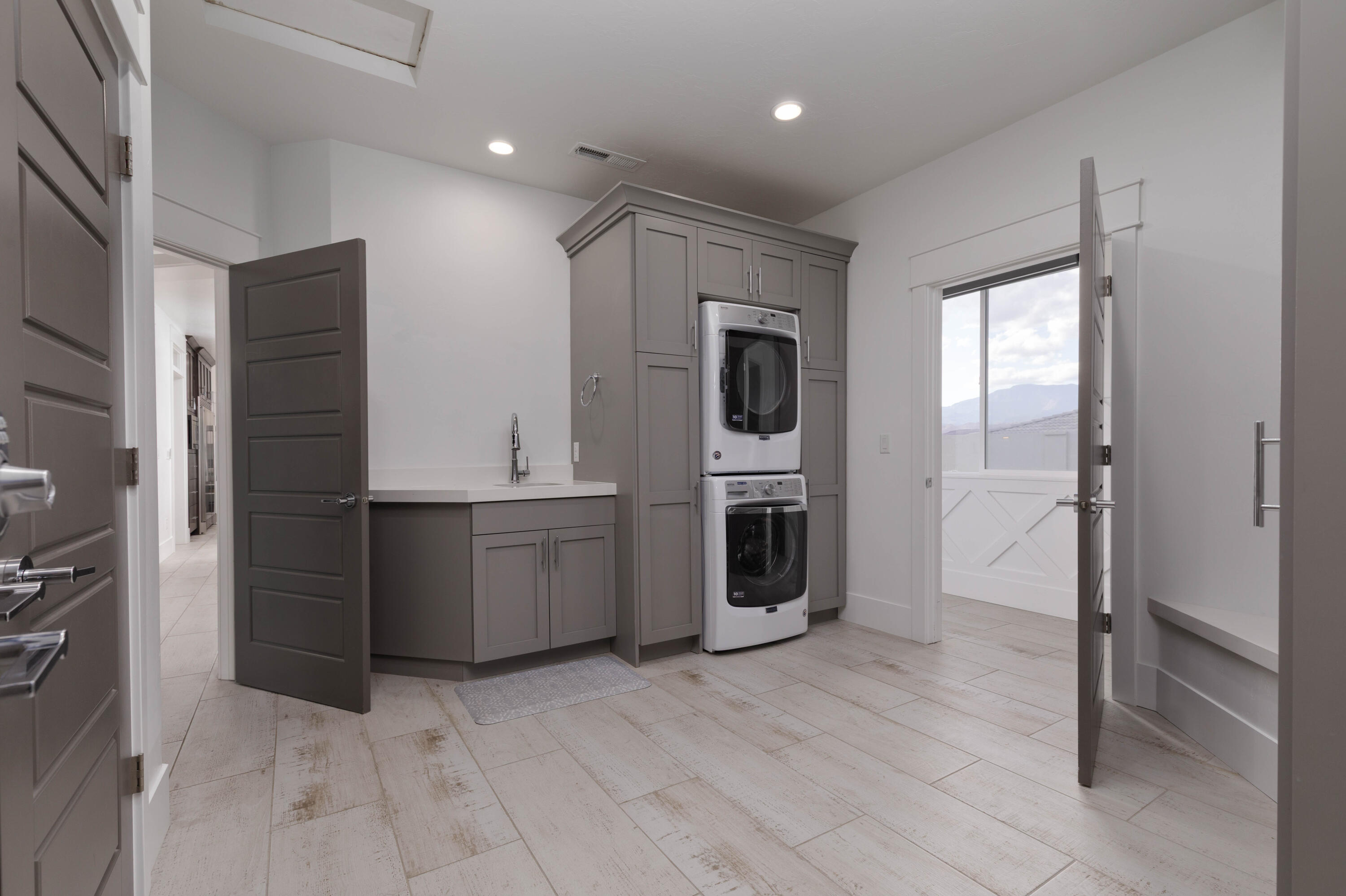 DIXIE SPRINGS - Residential