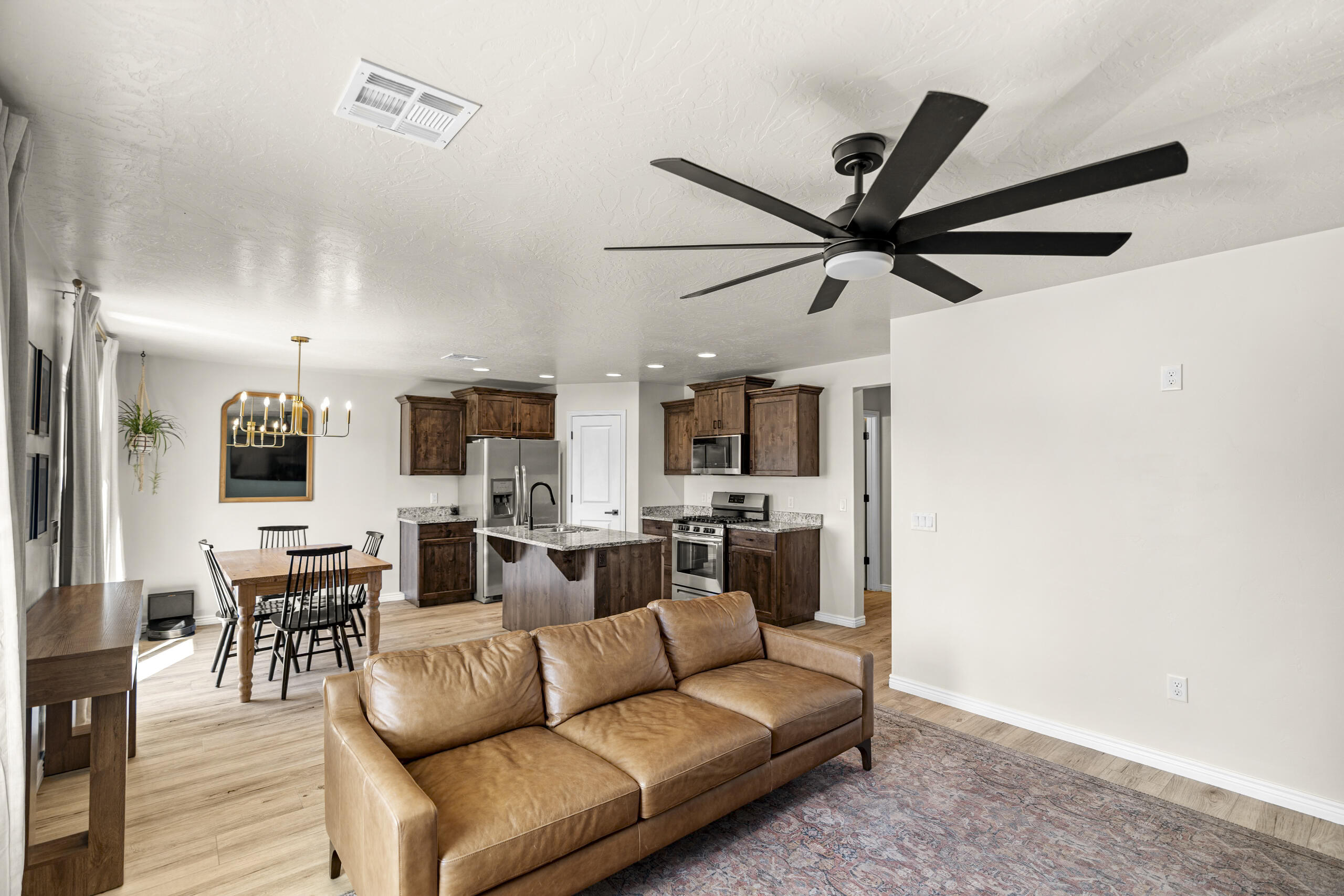FOSSIL HILLS TH - Residential