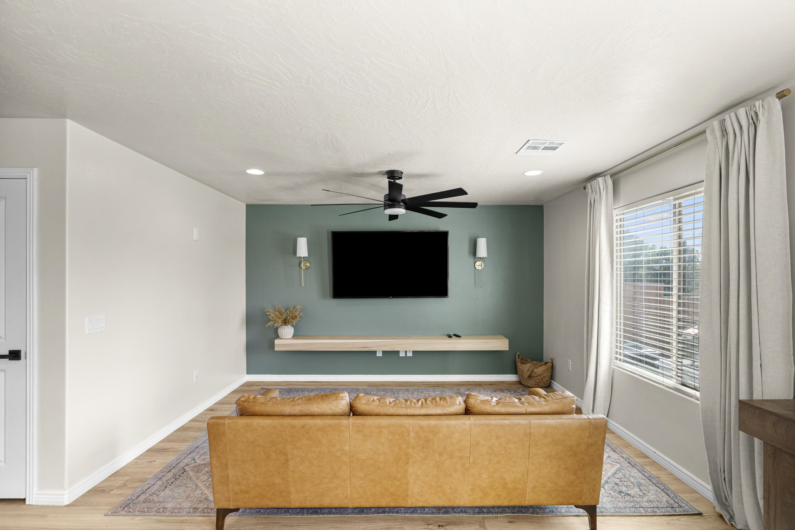 FOSSIL HILLS TH - Residential