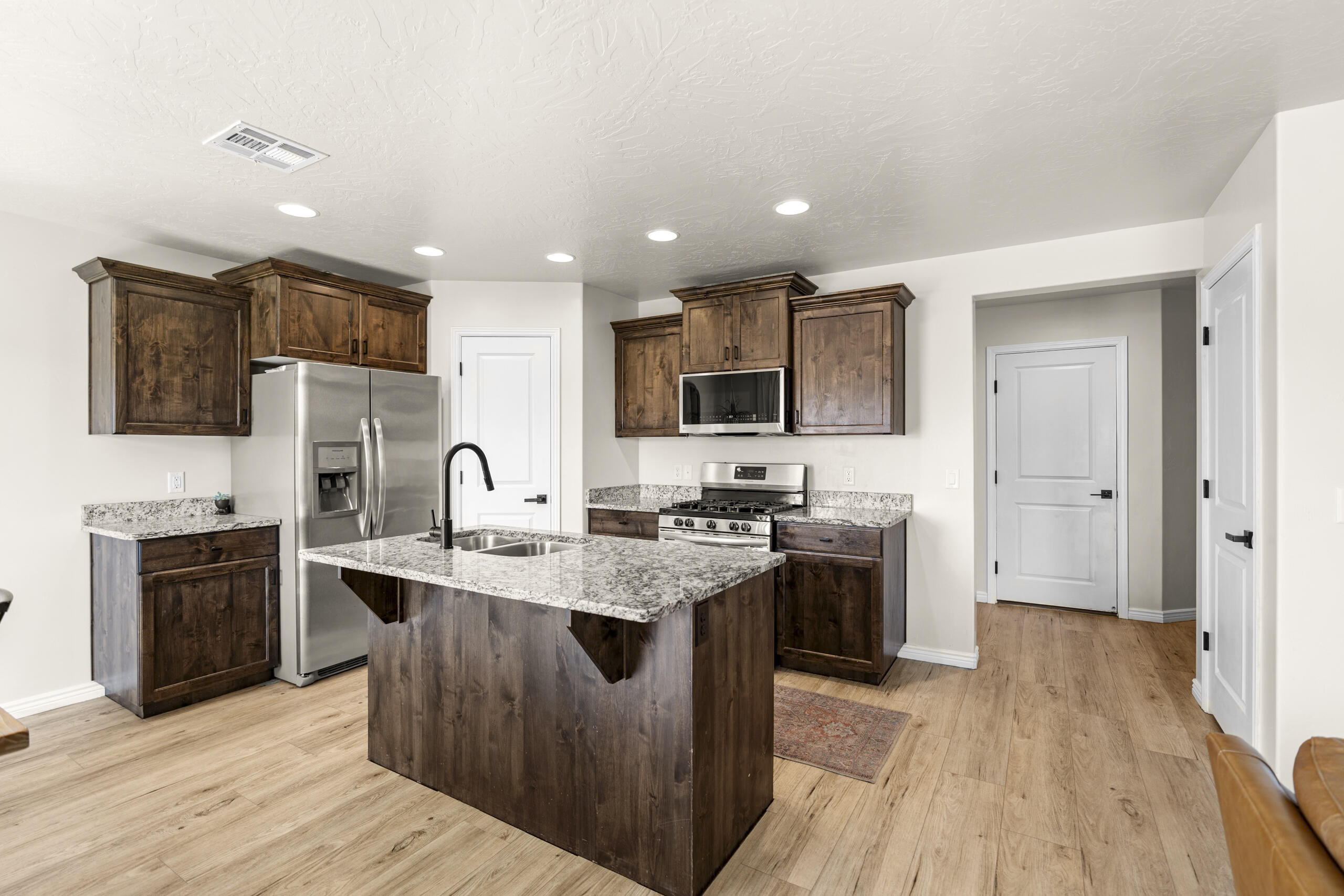 FOSSIL HILLS TH - Residential