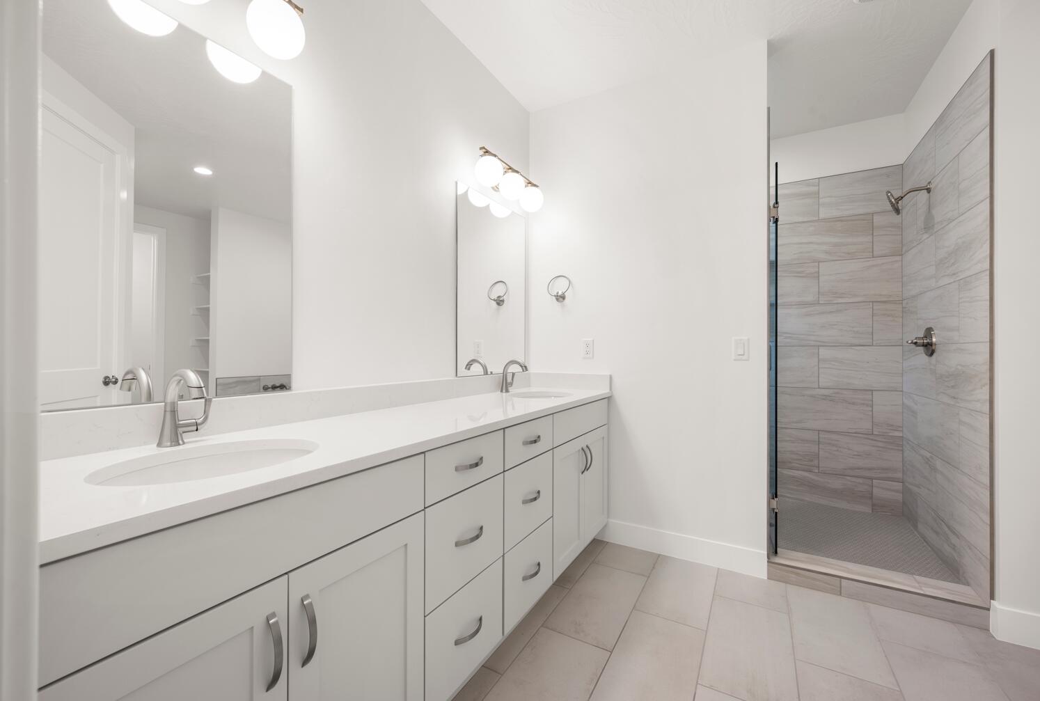 SOLIS AT CORAL CANYON - Residential