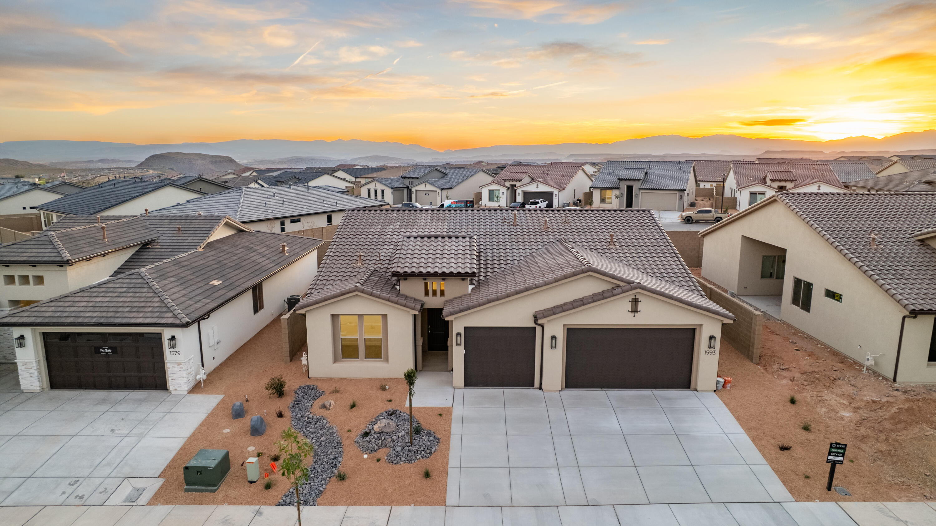 SOLIS AT CORAL CANYON - Residential