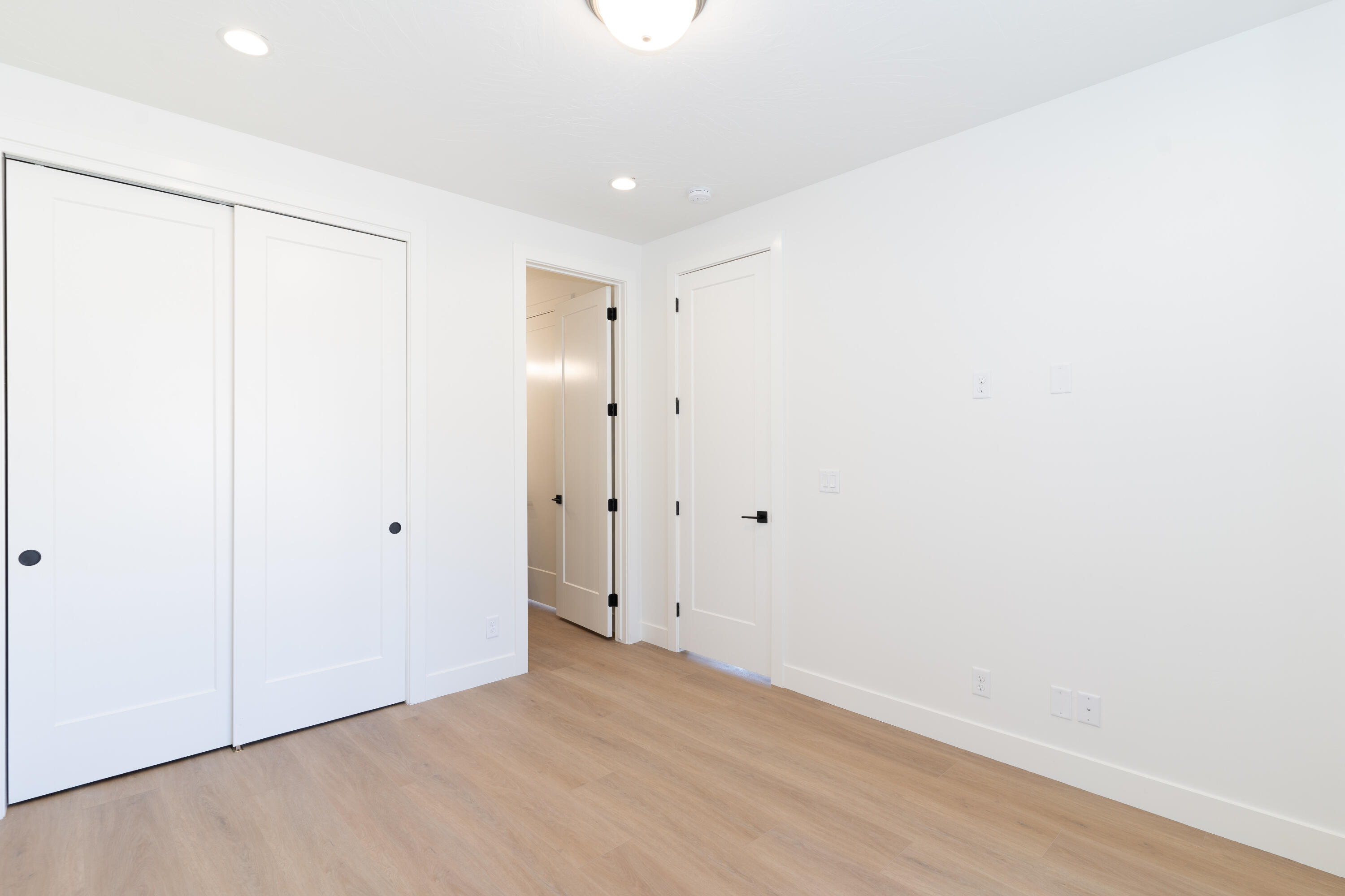 ATKINVILLE TOWNHOMES AT DESERT COLOR - Residential