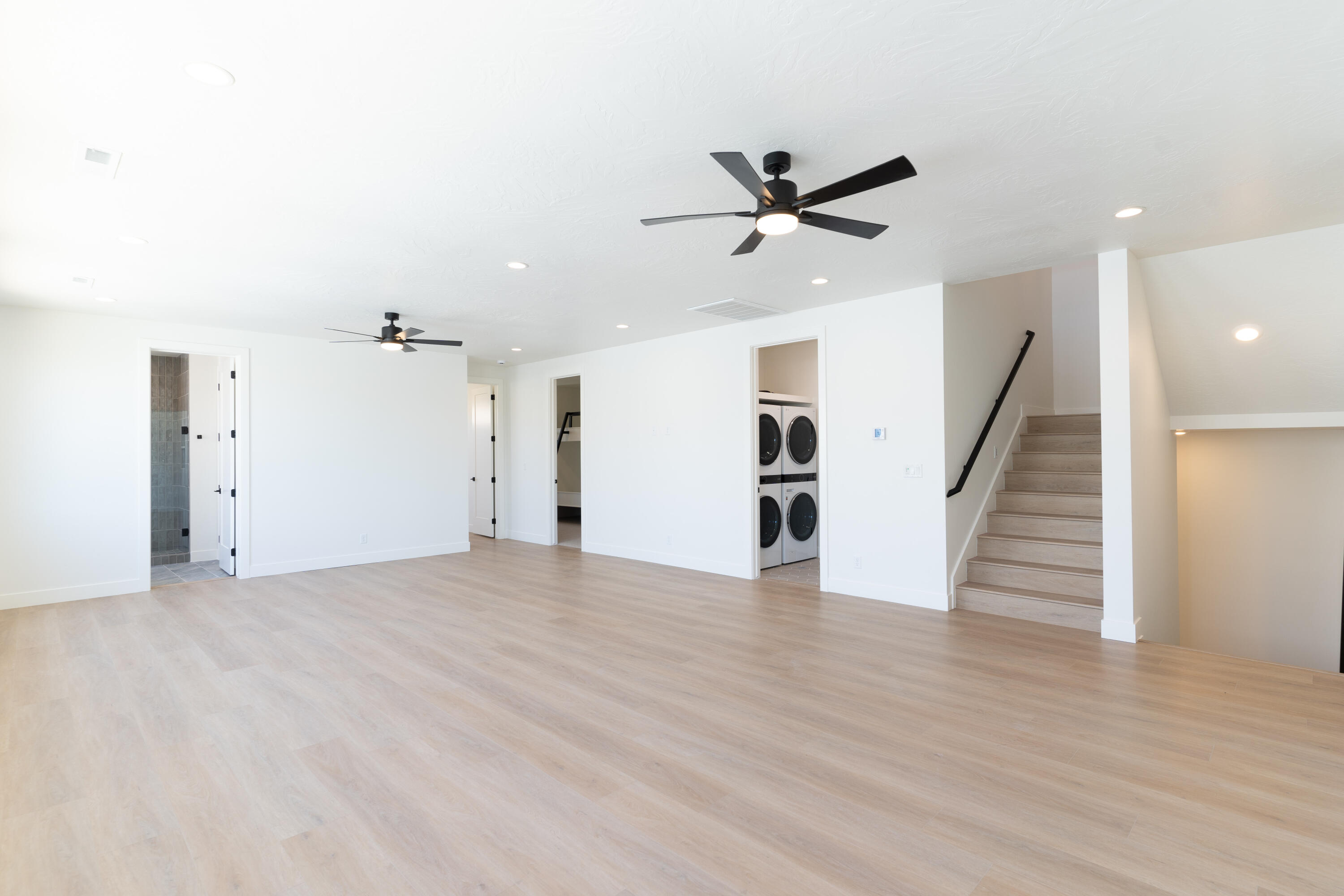 ATKINVILLE TOWNHOMES AT DESERT COLOR - Residential