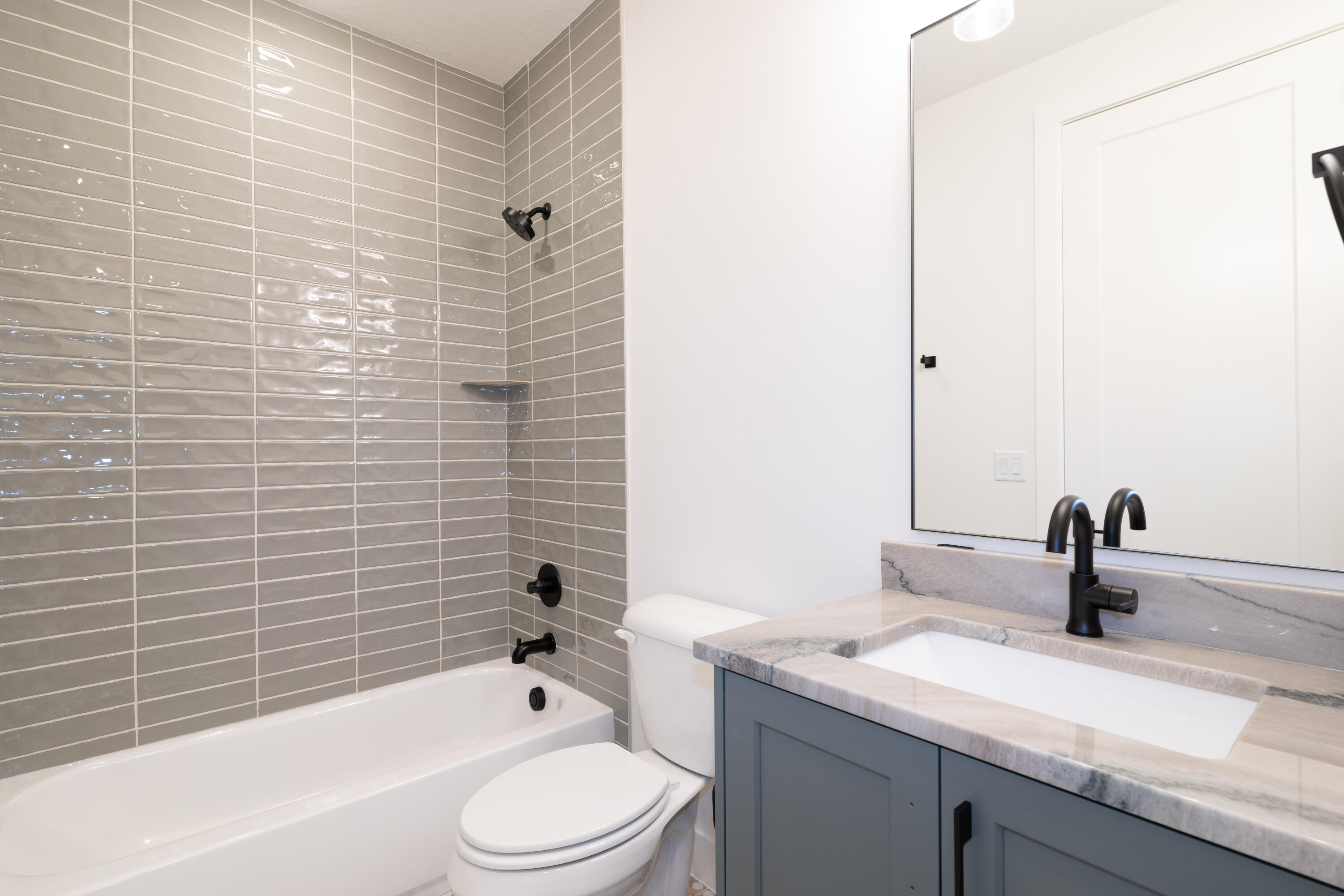 ATKINVILLE TOWNHOMES AT DESERT COLOR - Residential