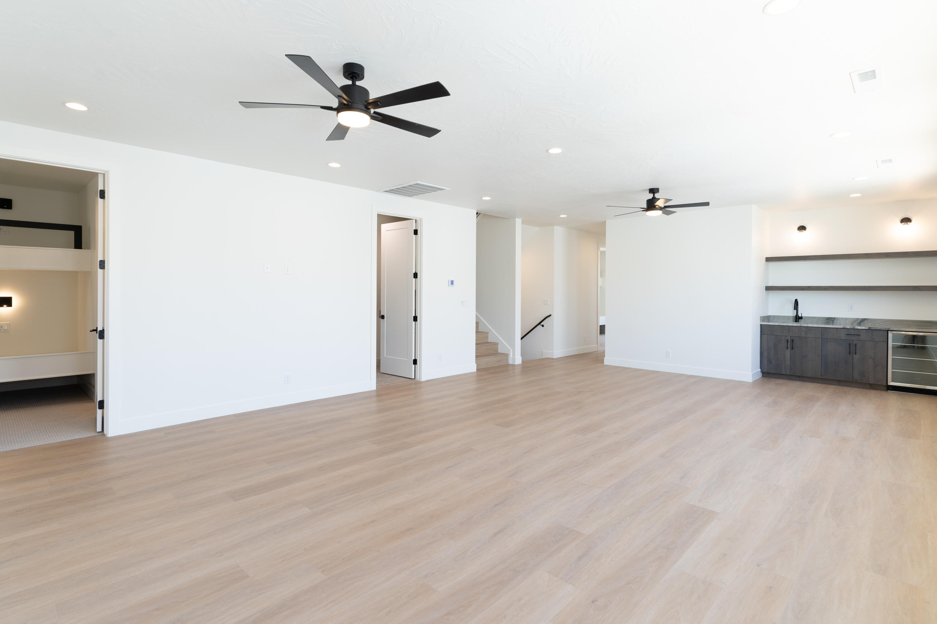 ATKINVILLE TOWNHOMES AT DESERT COLOR - Residential