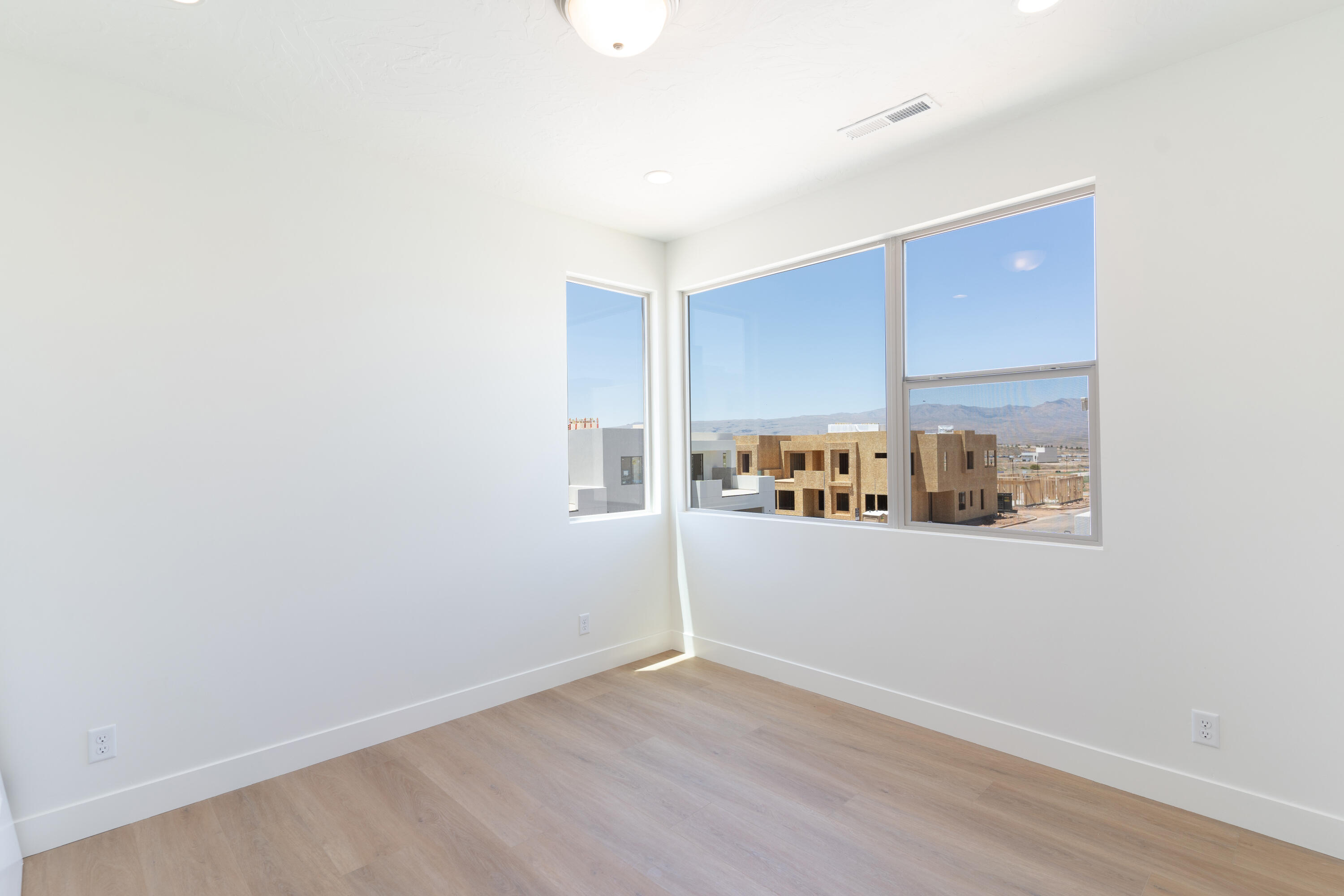 ATKINVILLE TOWNHOMES AT DESERT COLOR - Residential