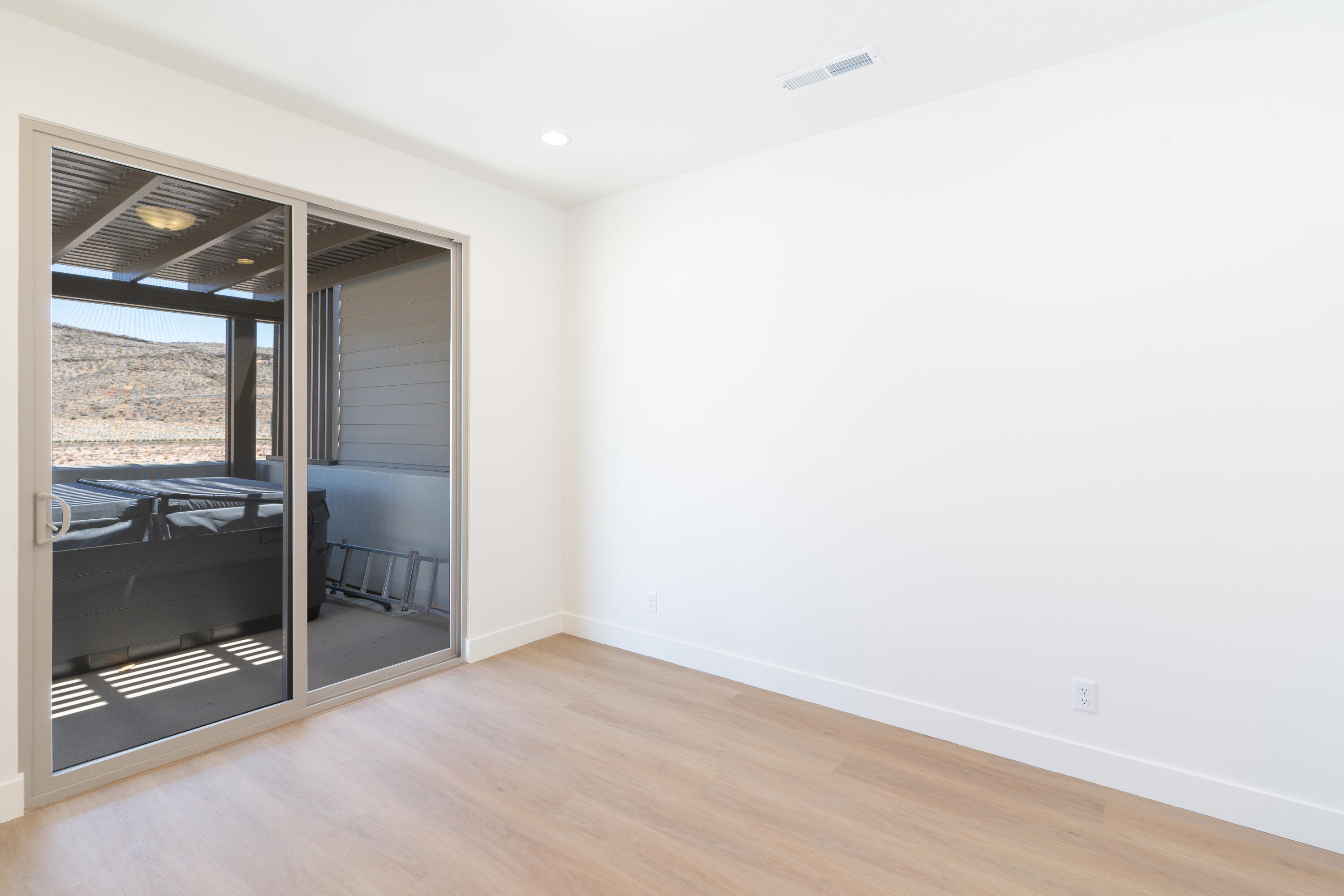 ATKINVILLE TOWNHOMES AT DESERT COLOR - Residential