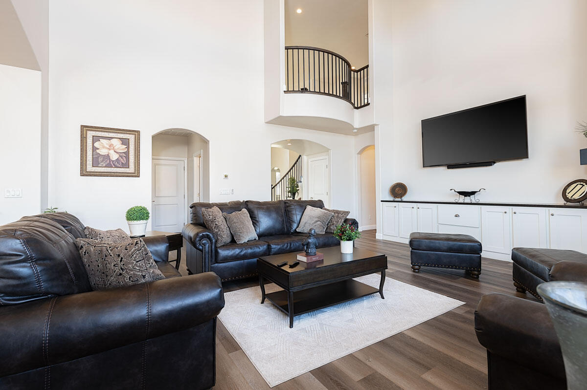 SHOOTING STAR - Residential