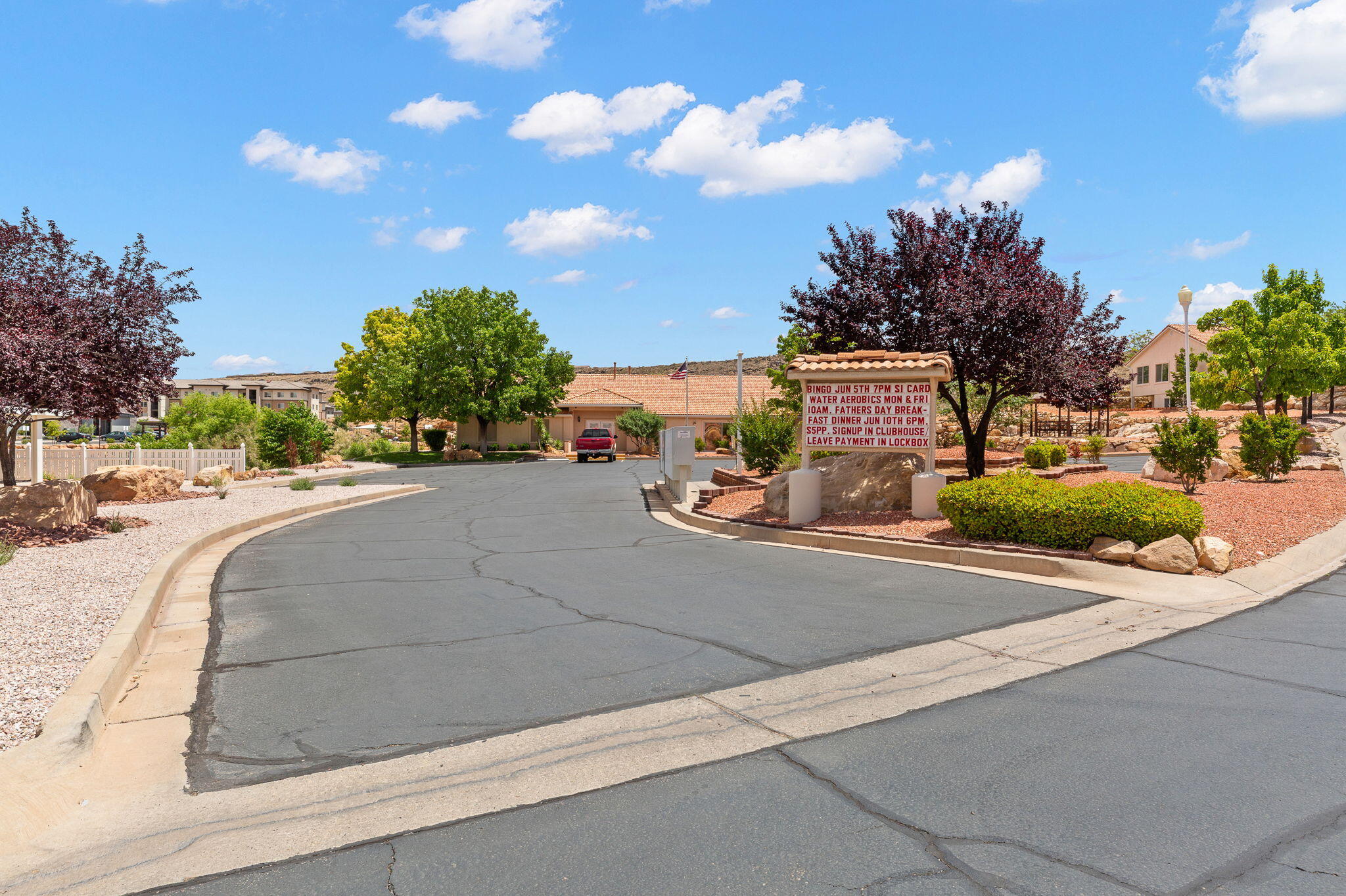 RIDGEPOINTE - Residential