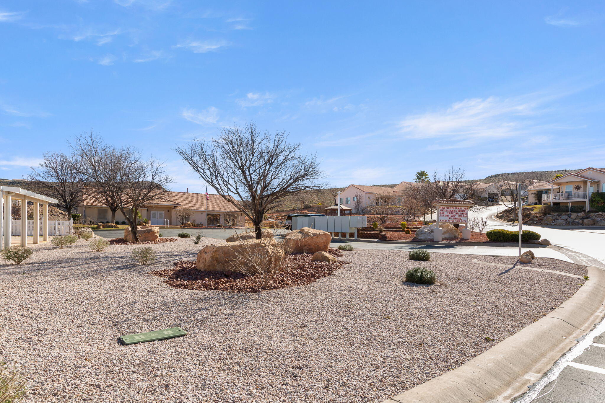 RIDGEPOINTE - Residential