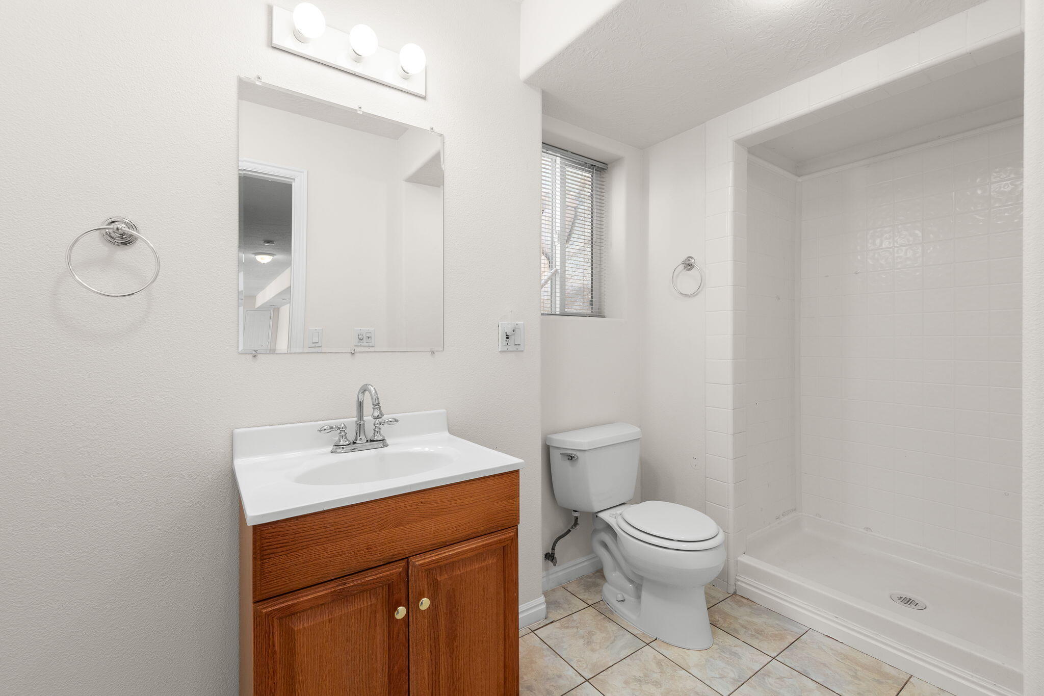 RIDGEPOINTE - Residential