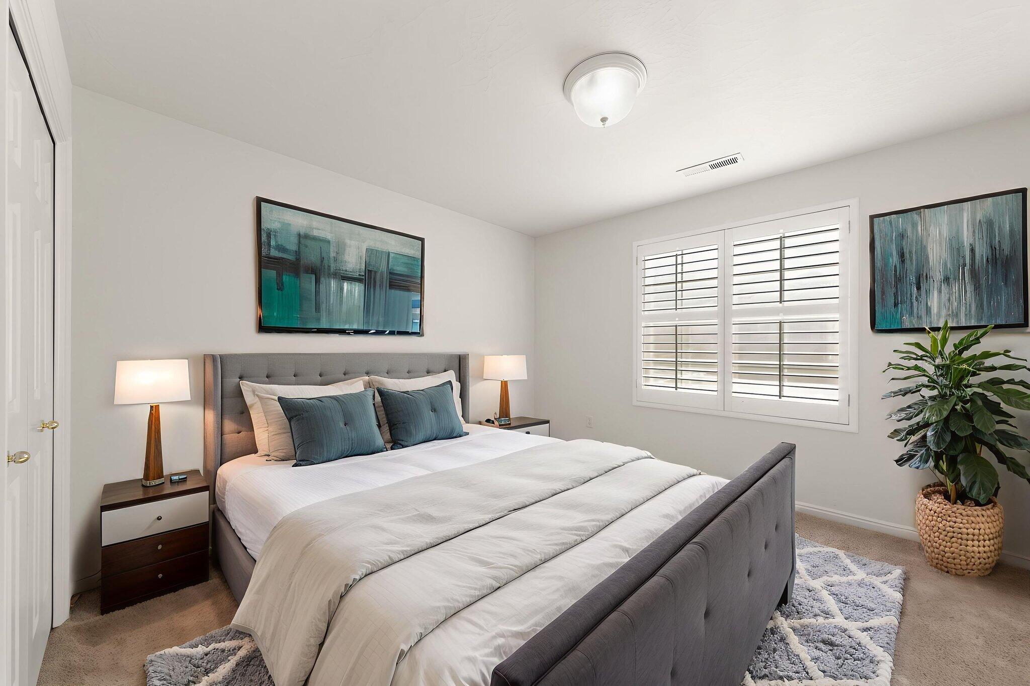 RIDGEPOINTE - Residential