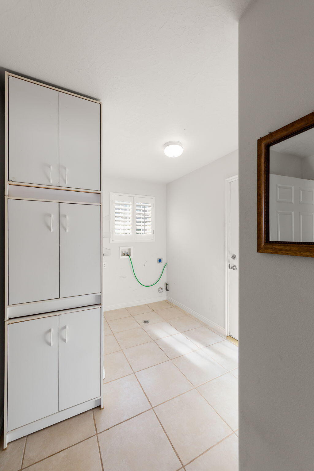 RIDGEPOINTE - Residential