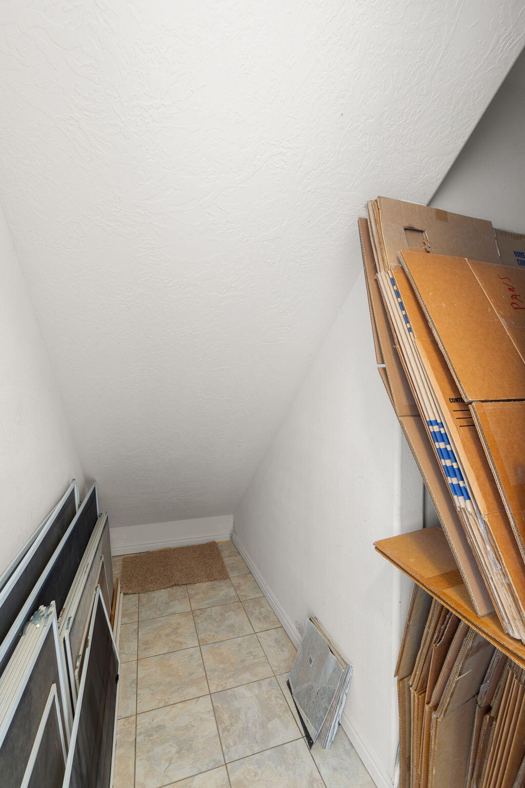 RIDGEPOINTE - Residential