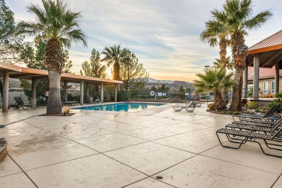 CANYON VIEW RIDGE AT SUNBROOK - Residential