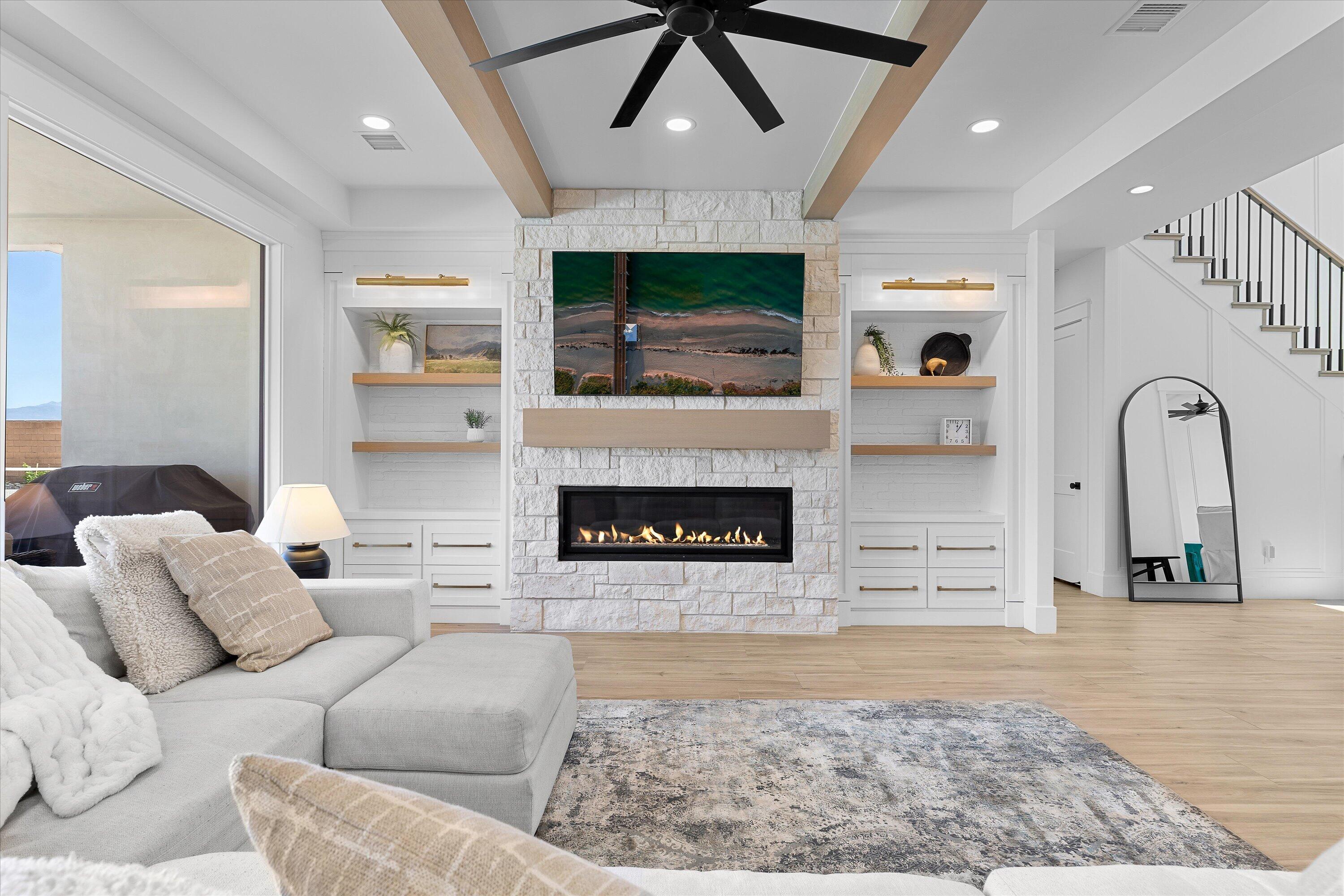 TEAKWOOD - Residential