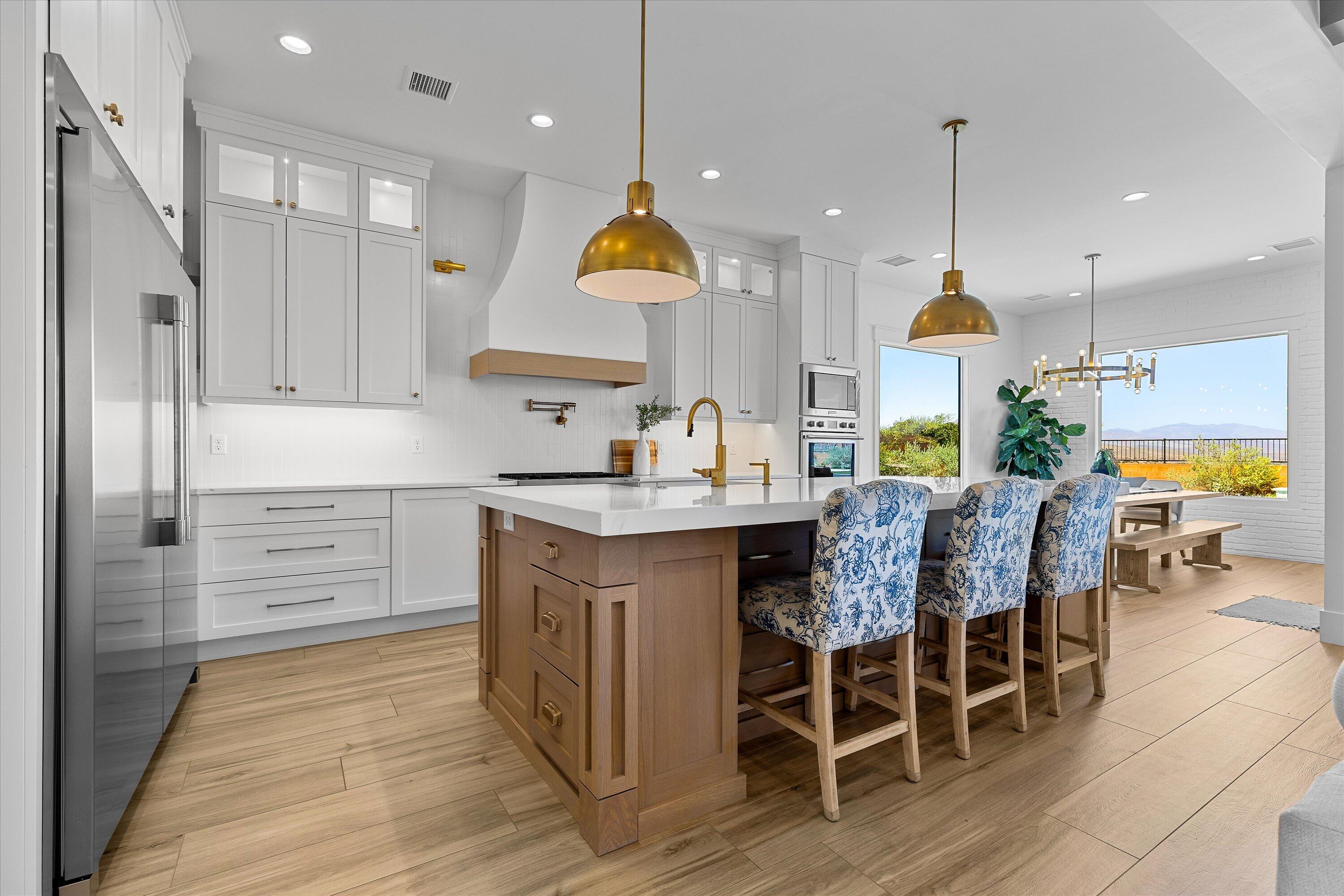 TEAKWOOD - Residential