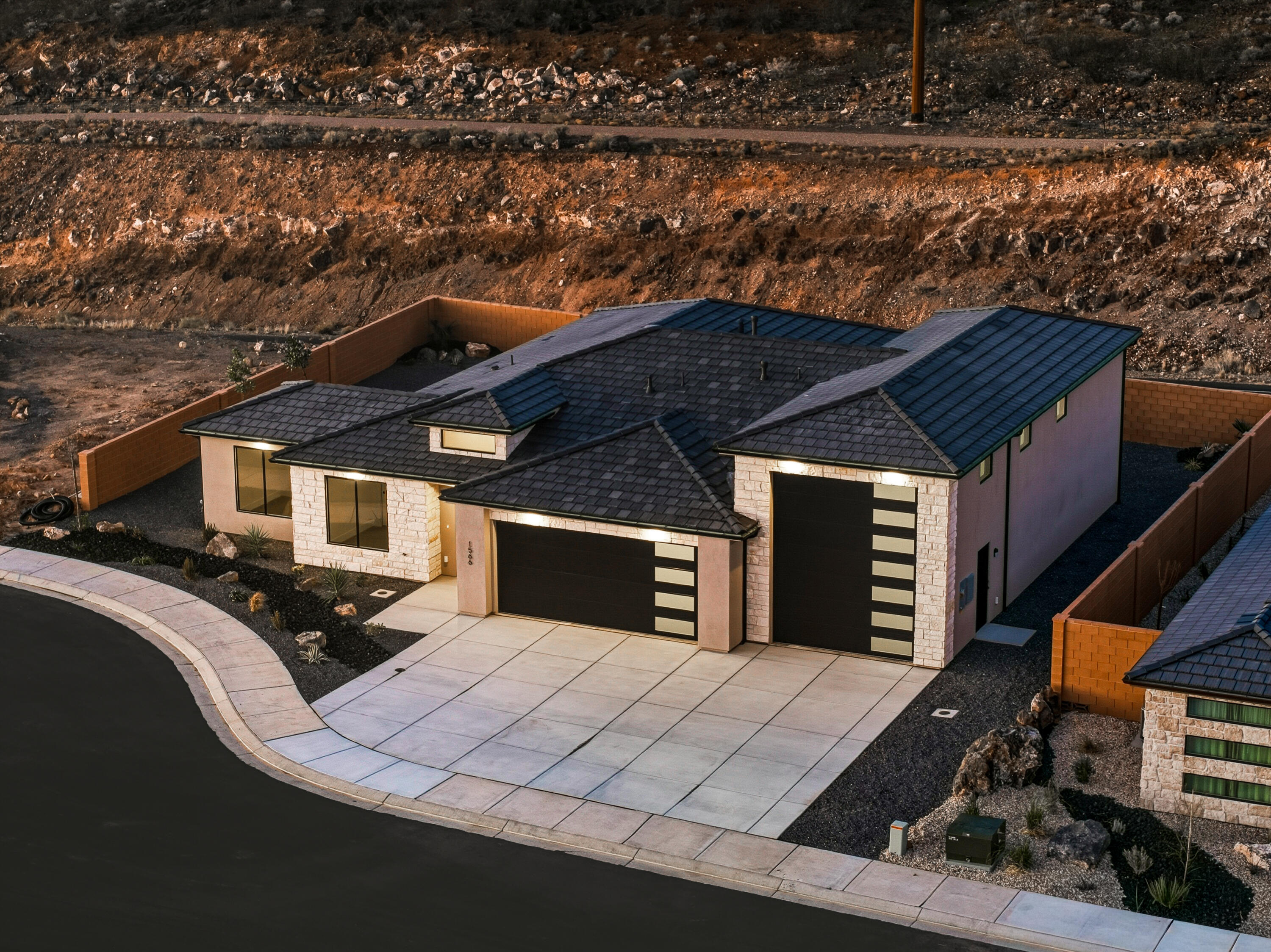 PAINTED SANDS - Residential